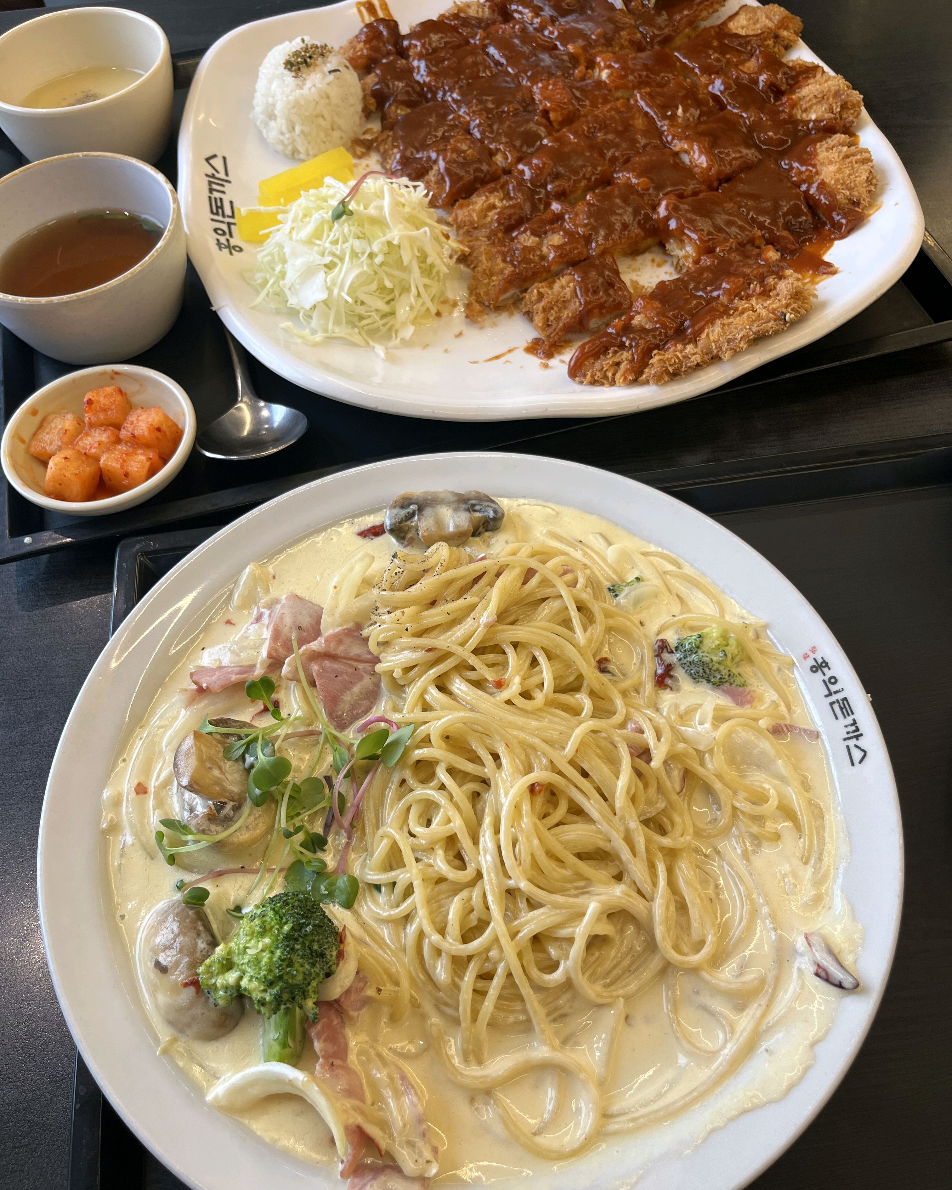 저렴한 가격에 전체적으로 양이 푸짐합니다. - 인천 미추홀구 맛집 홍익돈까스 인천미추홀점