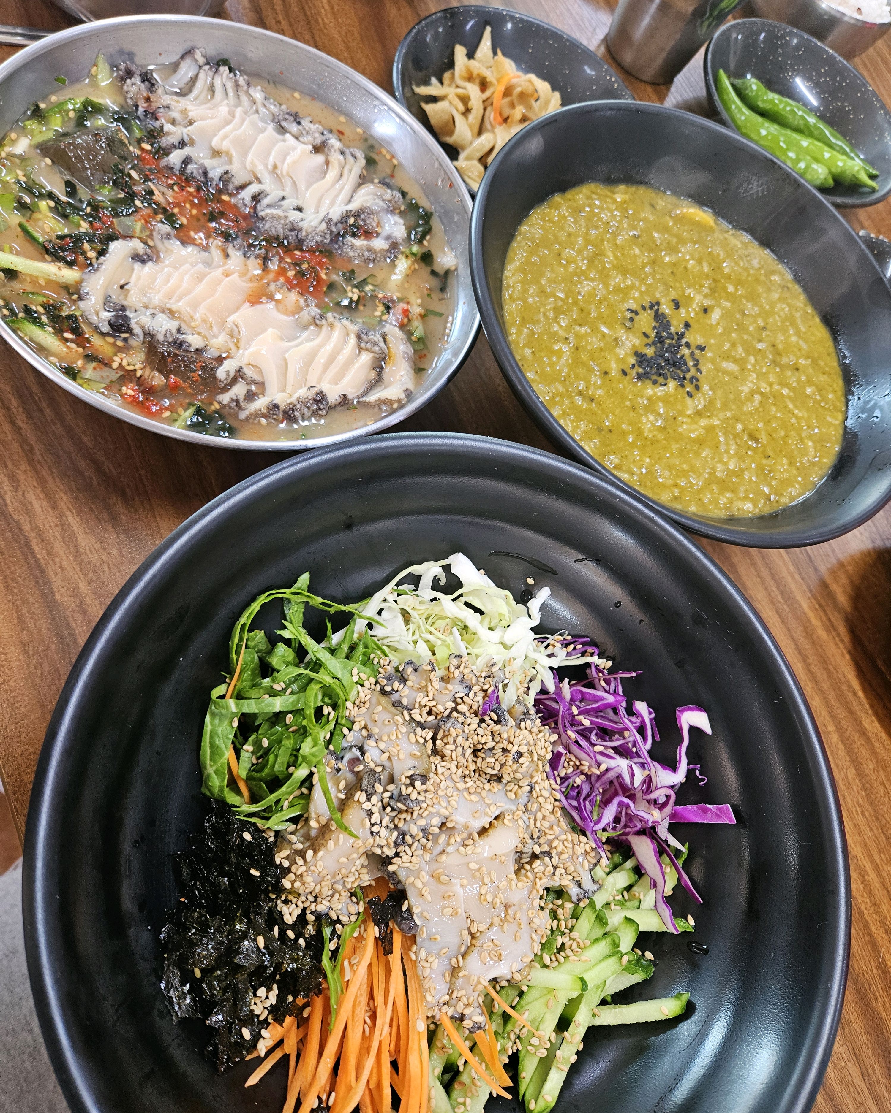 전복물회,전복회덮밥, 전복죽, 고등어구이 시켰는데 - 제주 맛집 공천포식당