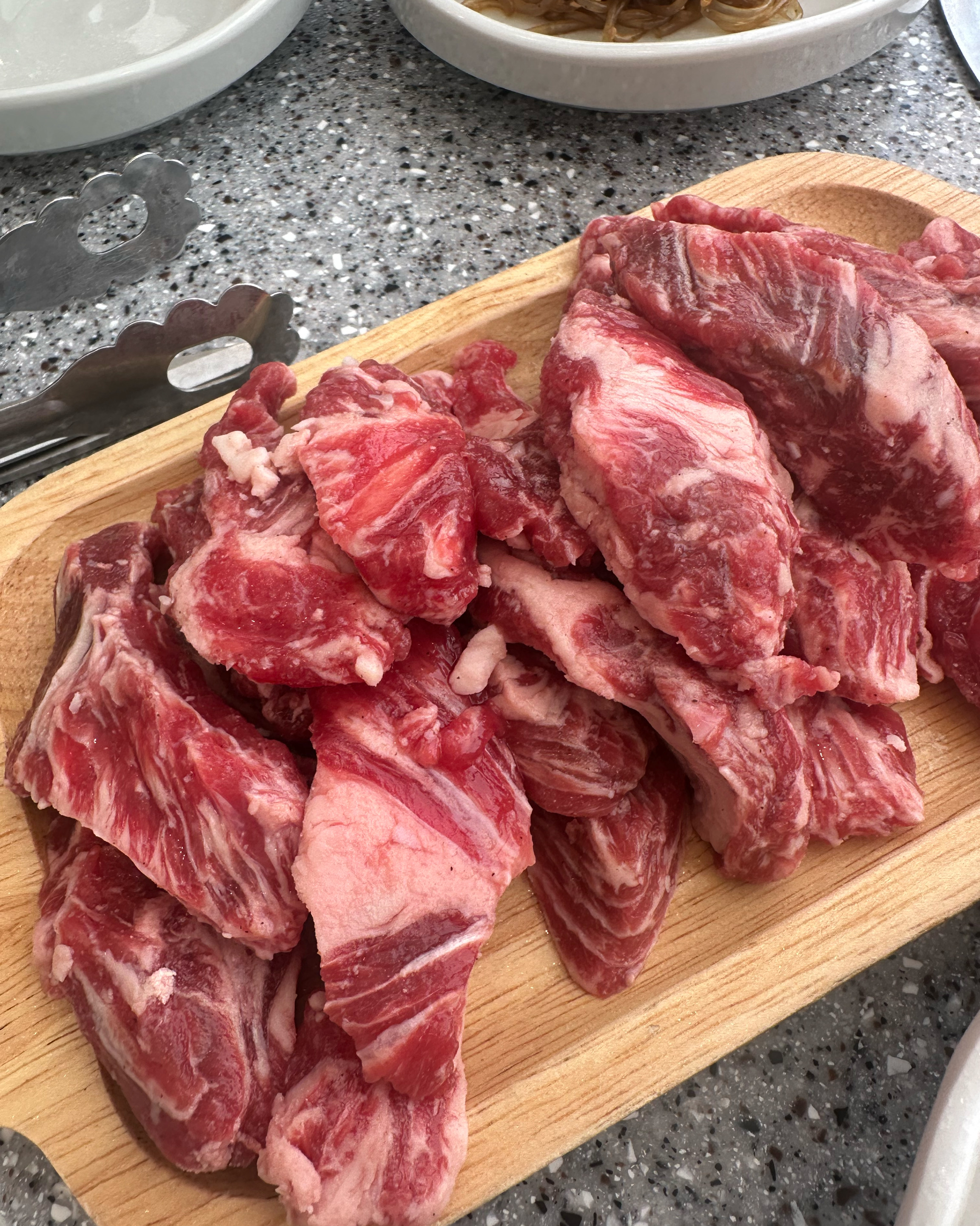 단골가게될거 같아요 육즙이 풍부하고 질기지않아서 맛있어요 가격도 괜찮고 다음에 가족모임으로