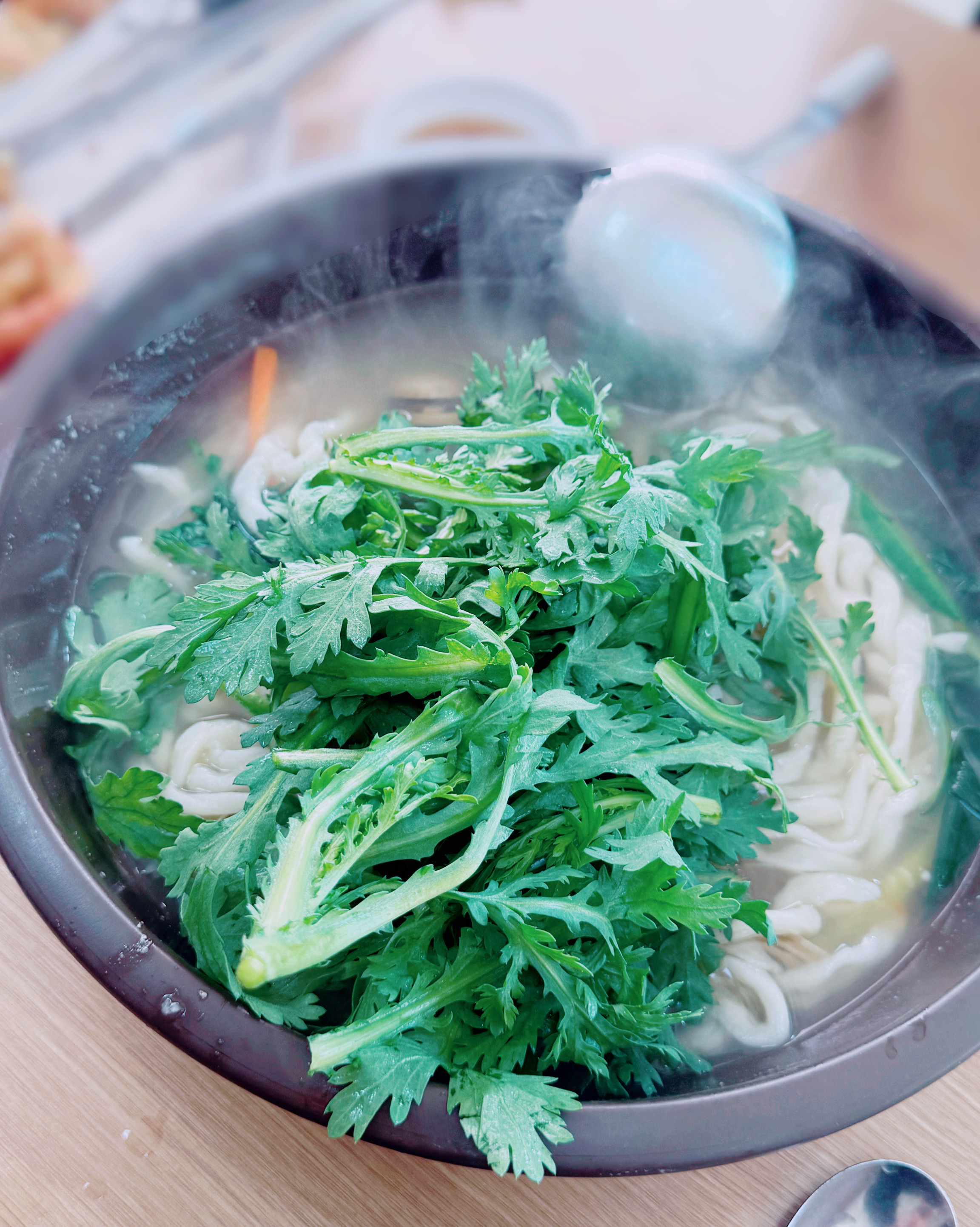 처음 방문했습니다! 😊 맛집 소문났던데... 진짜 맛집 인정합니다!! 👍 저는 물총조개칼국