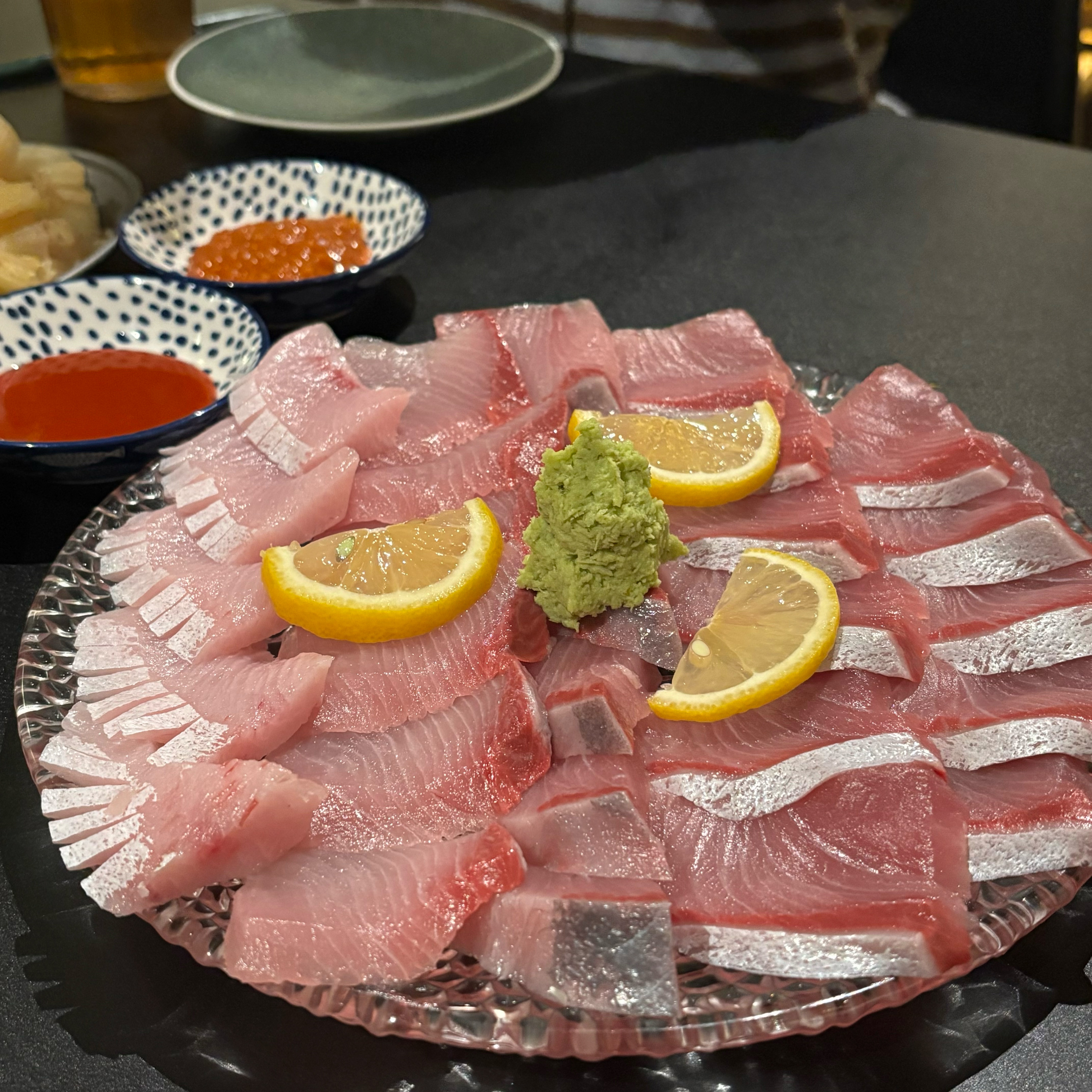 방어 무한 리필 이용했는데 방어 질도 괜찮고 맛도 좋았습니다!! 4명이서 2번 리필했어요!