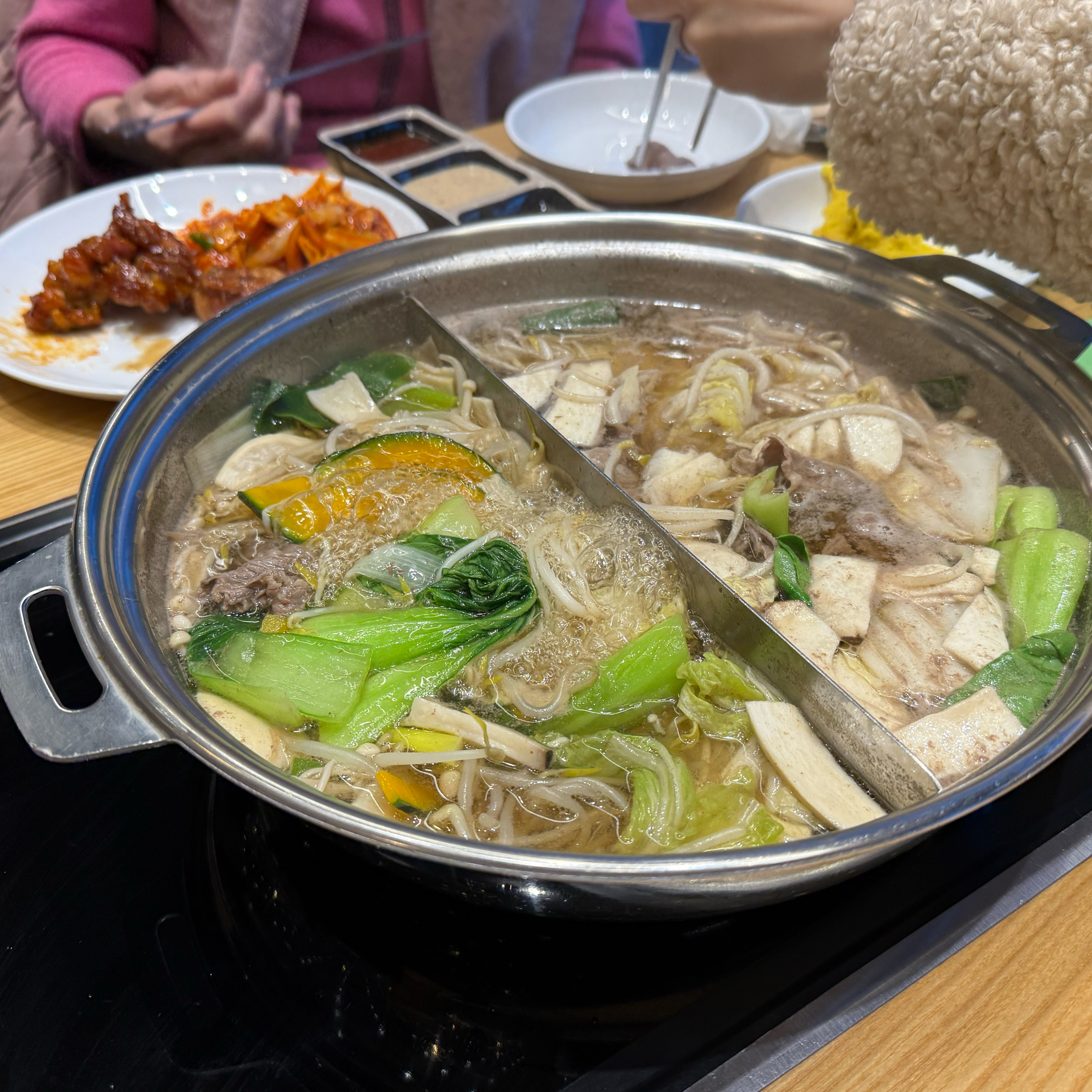 가쓰오부시 육수가 채소와 고기넣고 한참 안 끓여도 애초에 진하고 맛있어서 너무 좋았어요! - 마산 양덕동 맛집 샤브20 양덕점
