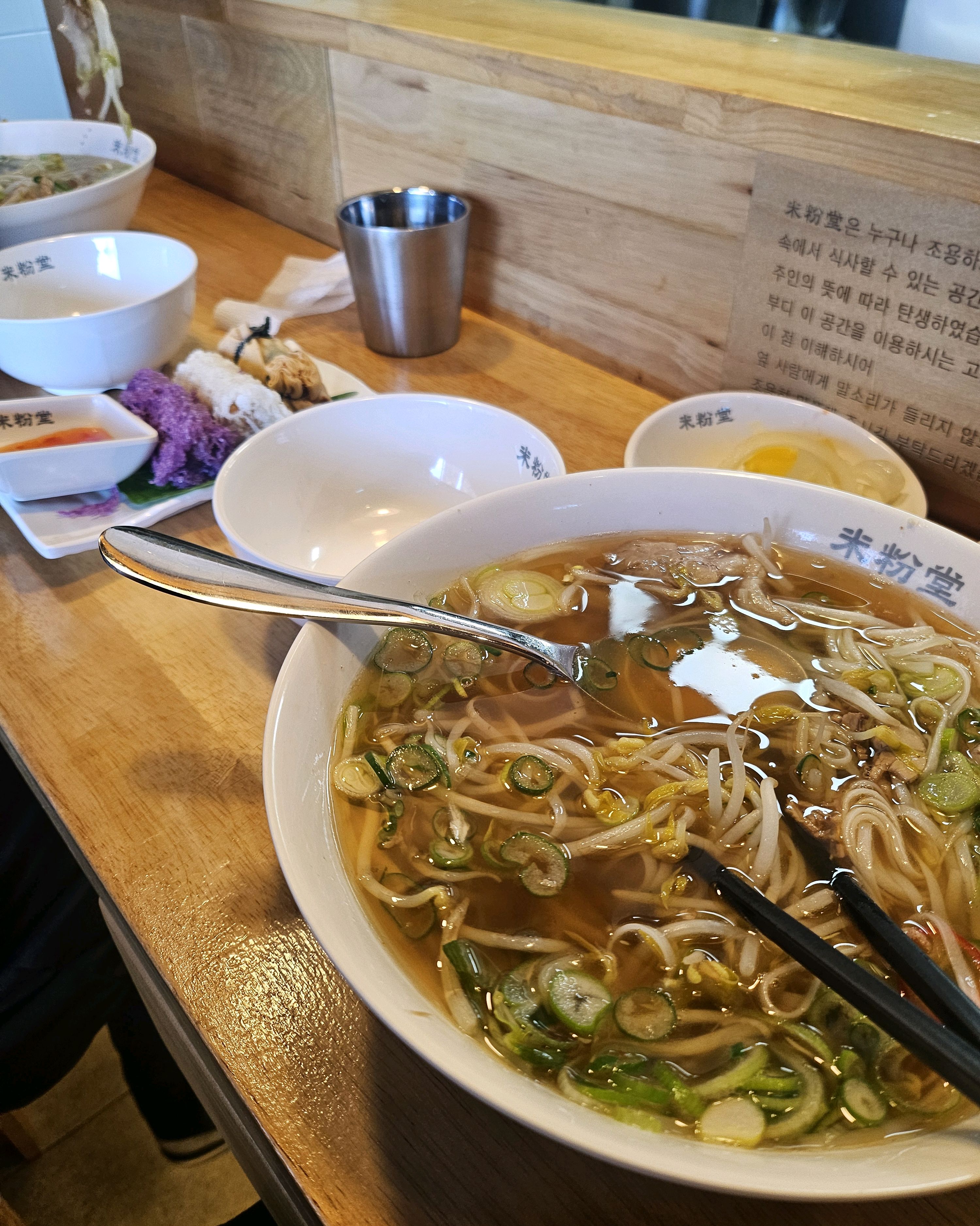 음식이 넘 맛있고 빨리나와서 좋네요 가성비도좋고 서비스도 좋아요 무엇보다 사장님이 너무 친