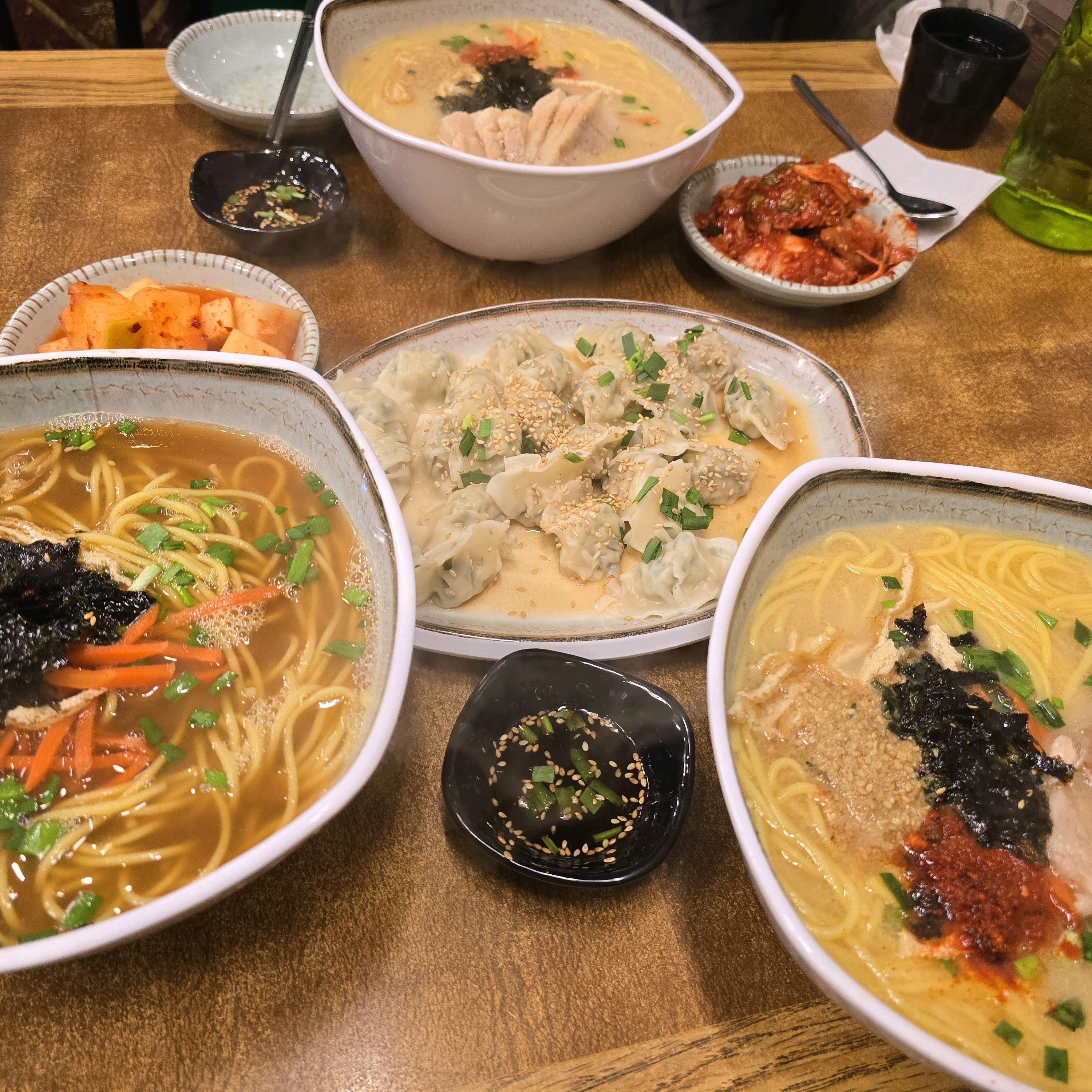 너무 맛있어서 깜짝 놀랐어요. 생애최고 국수예요. - 제주 맛집 국수만찬