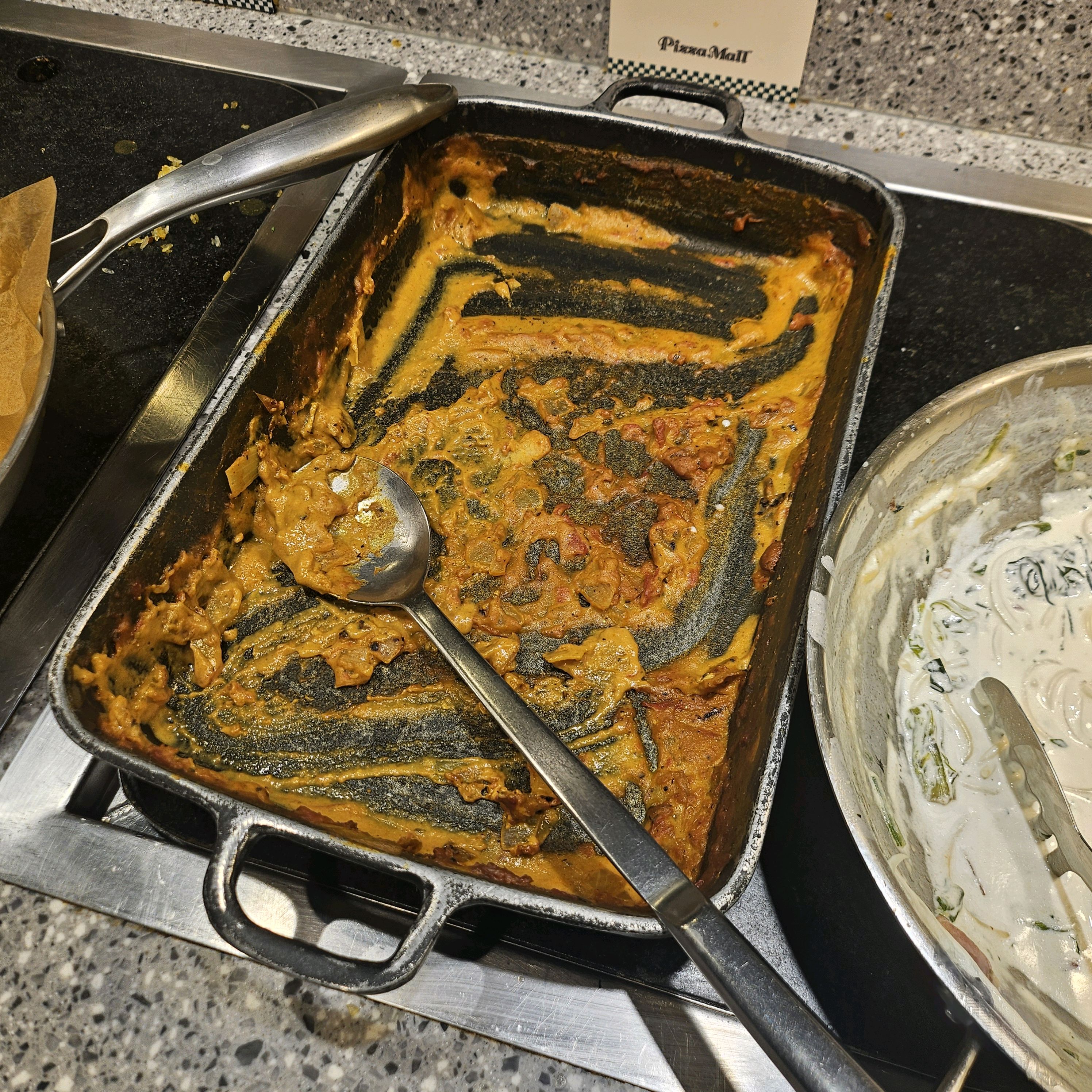 음식 비워지면 채워질 생각을 안합니다 - 성남동 맛집 피자몰 울산점