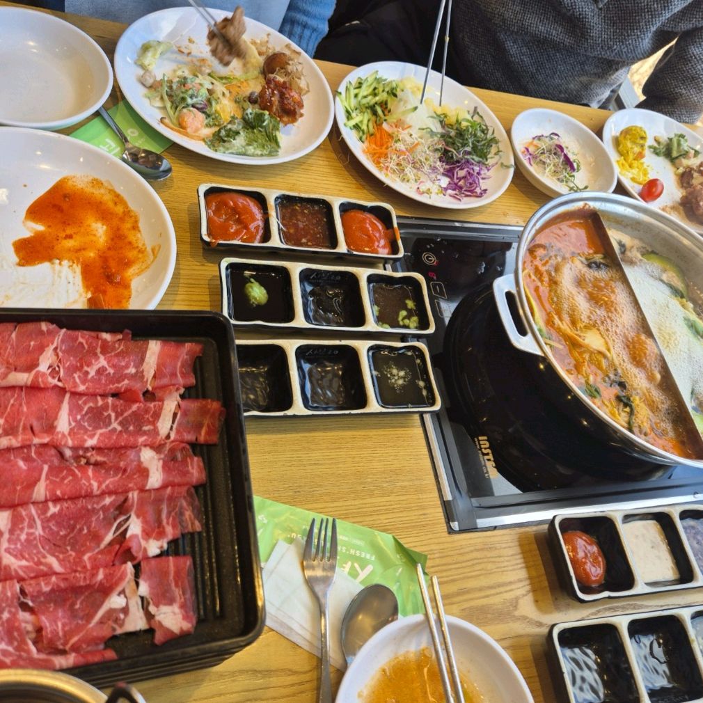 처제들과 점심 먹으러 갔는데 주변의 여러 샤브집보다 좀더 음식에 성의가 보였습니다. - 부산 화명동 맛집 샤브20 부산화명점
