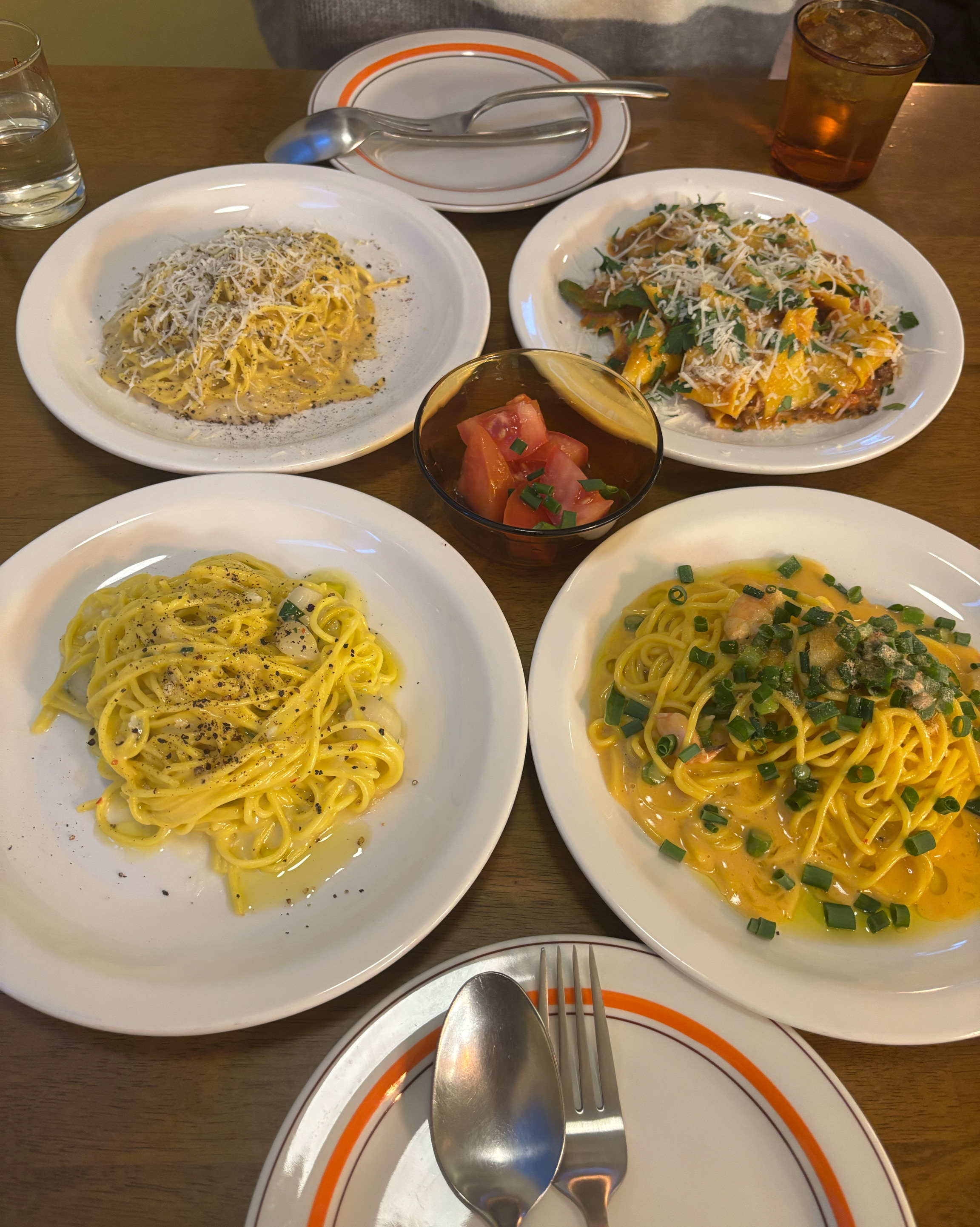 2명이서 파스타 4개 시켜먹었어요~~~ 그만큼 맛있습니당!!!! - 대전 맛집 카라멜