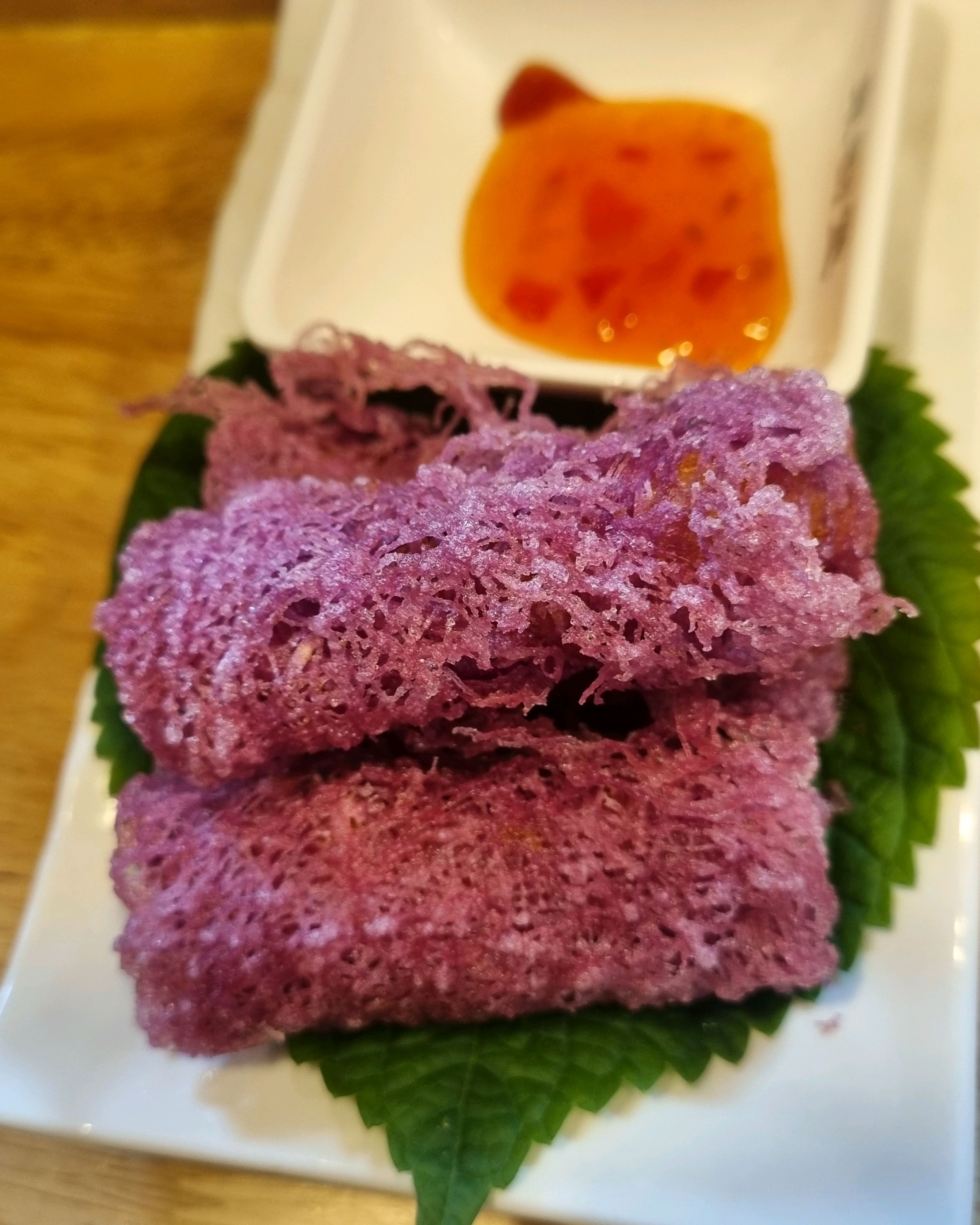막내직원~♡♡ 활짝웃으면서~ - 고잔역 맛집 미분당 안산점
