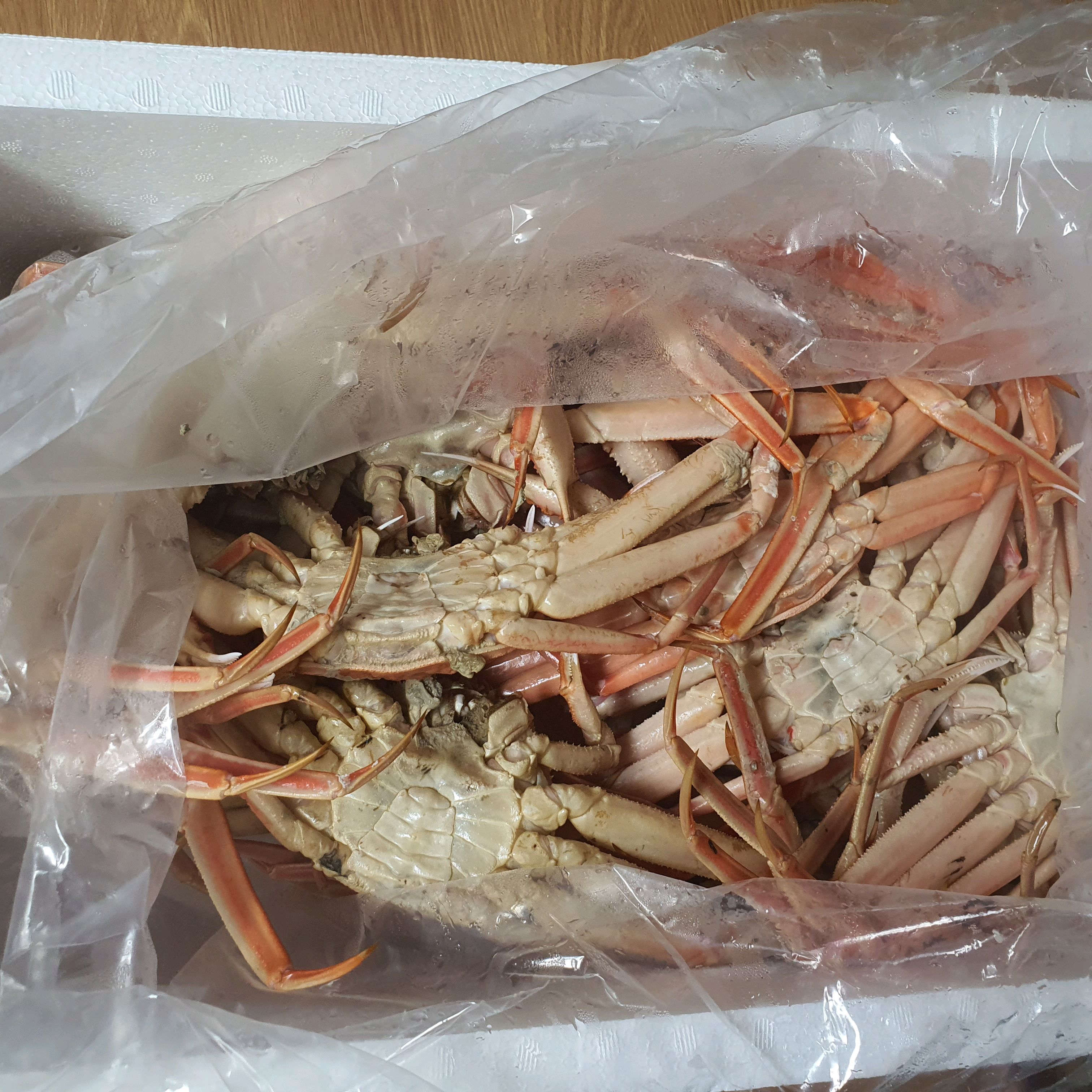 예약시간에 맞춰 준비해주셔서 따뜻하게 집에서 먹을수 있어 좋았어요. 살가득 맛있는 대게 판