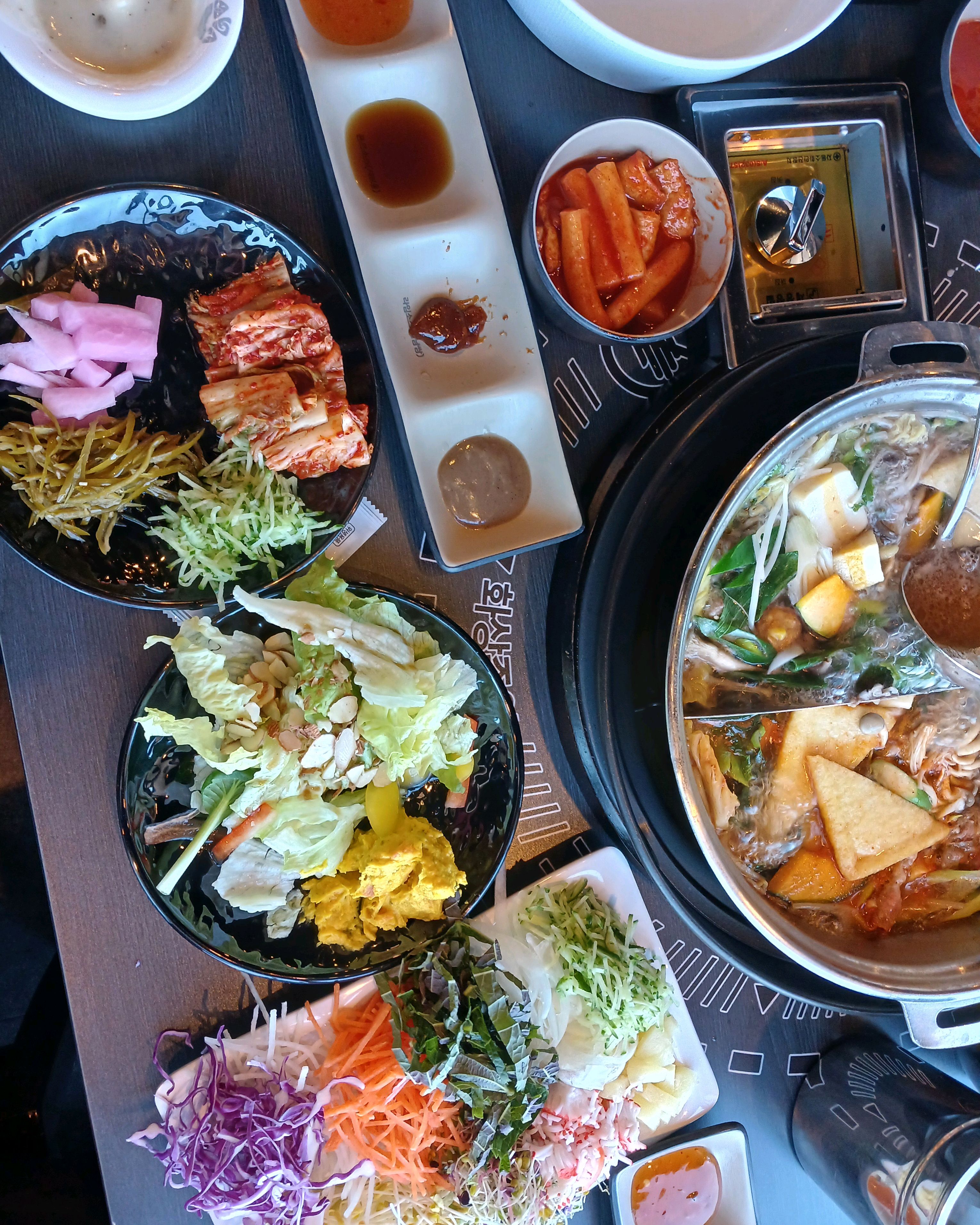 건강식탁입니다. 지인들과 맛있게 먹고, 좋은시간 보냈습니다 - 호매실 맛집 소담촌 수원호매실점