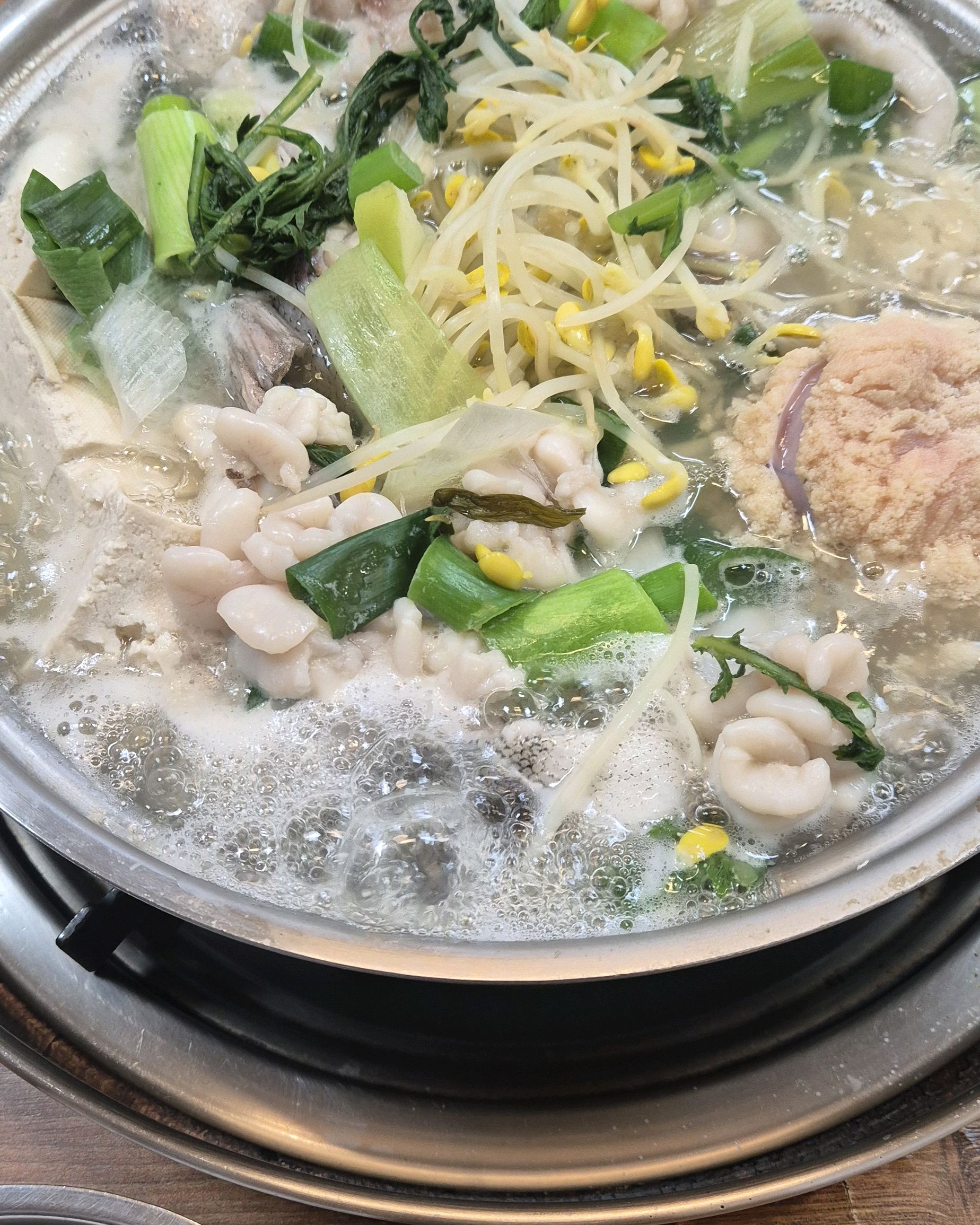 신선한 생대구탕을 얼마만에 먹는건지...ㅜㅜ 감동 그 잡채. - 인천 맛집 용인정