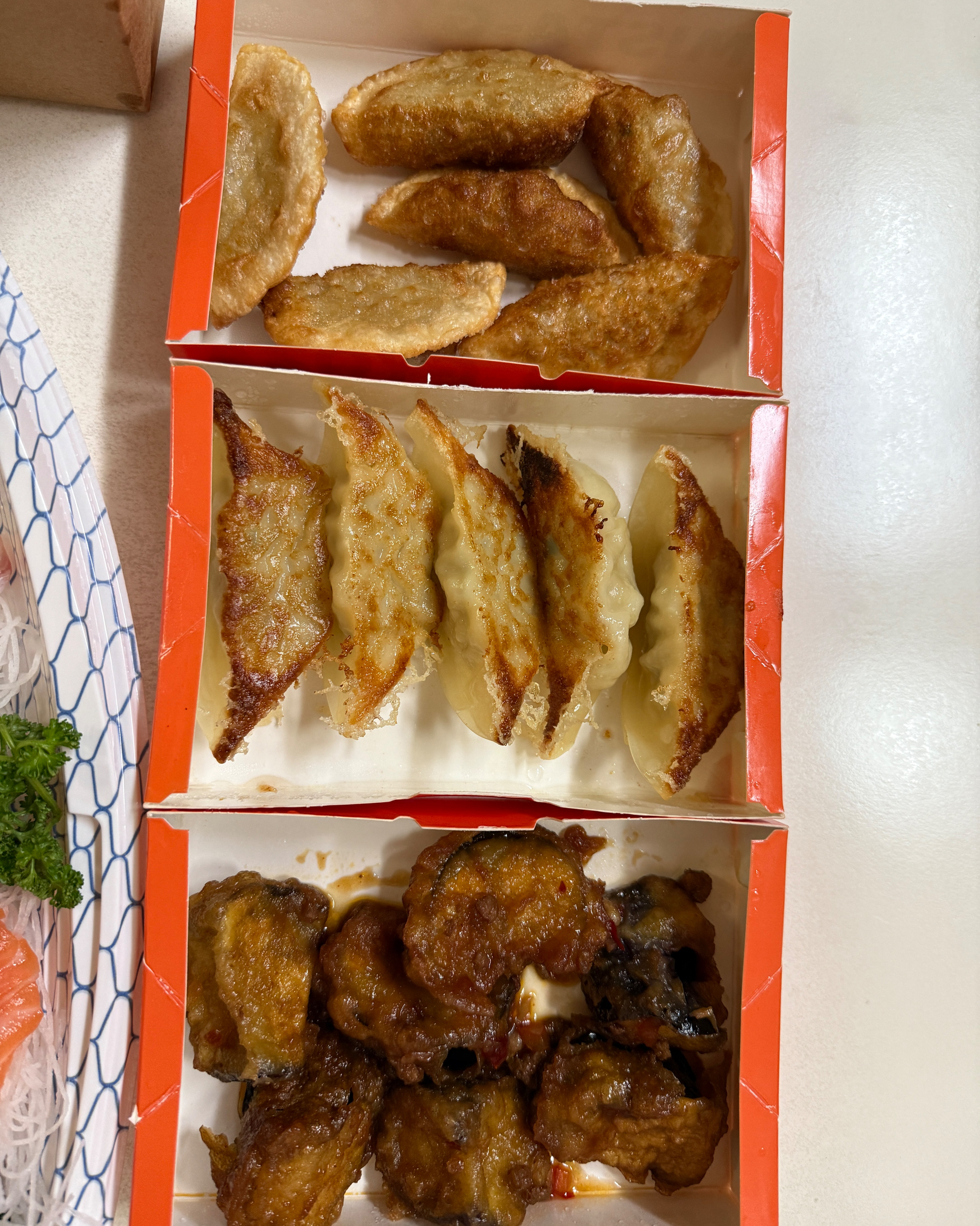 포장주문했습니다. 처음 방문했는데, 너무 맛있어요~ 가격도 저렴해서 이것저것 포장했습니다.