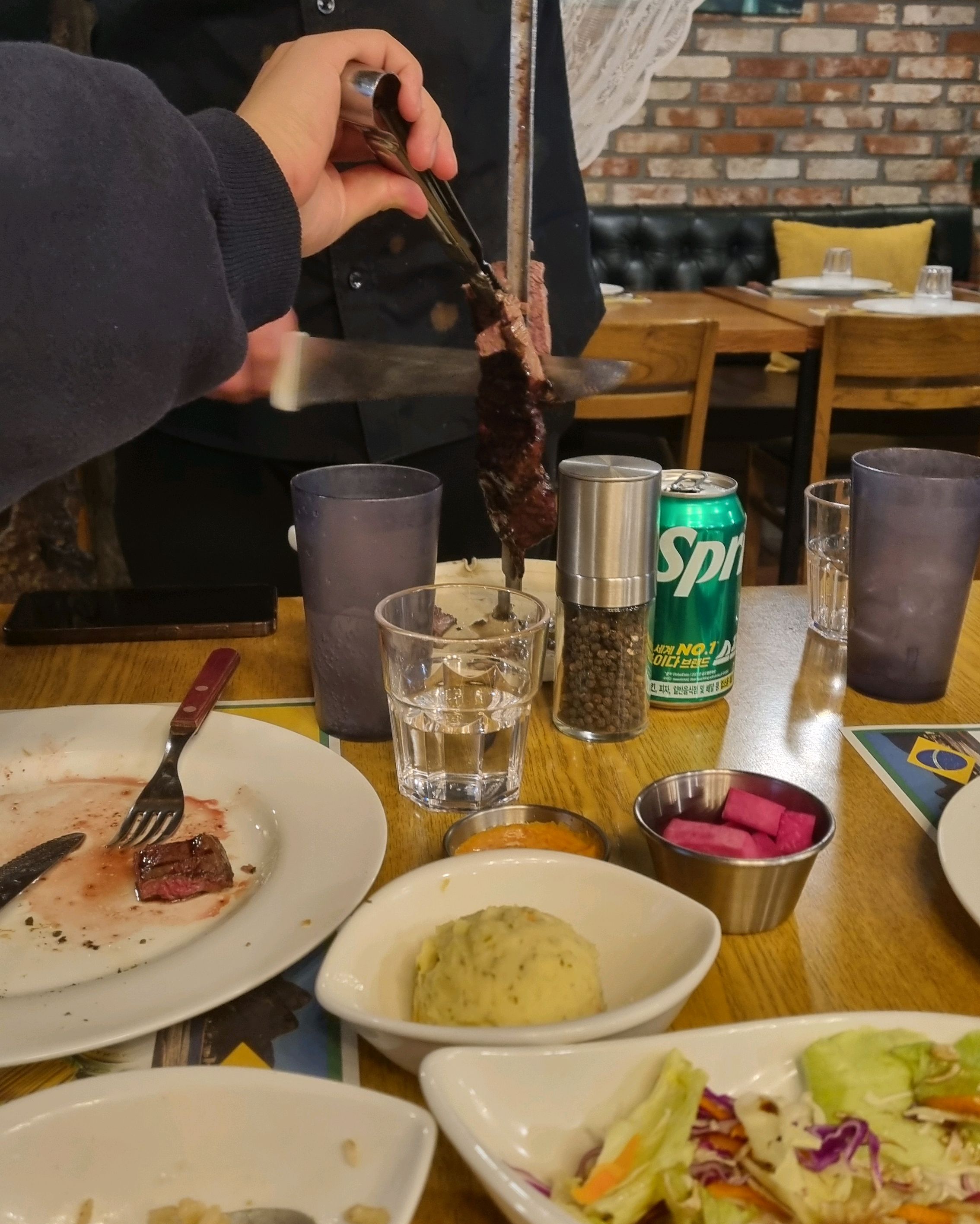 [홍대입구역 맛집 이빠네마그릴 홍대점] 직접 가본 로컬 리뷰