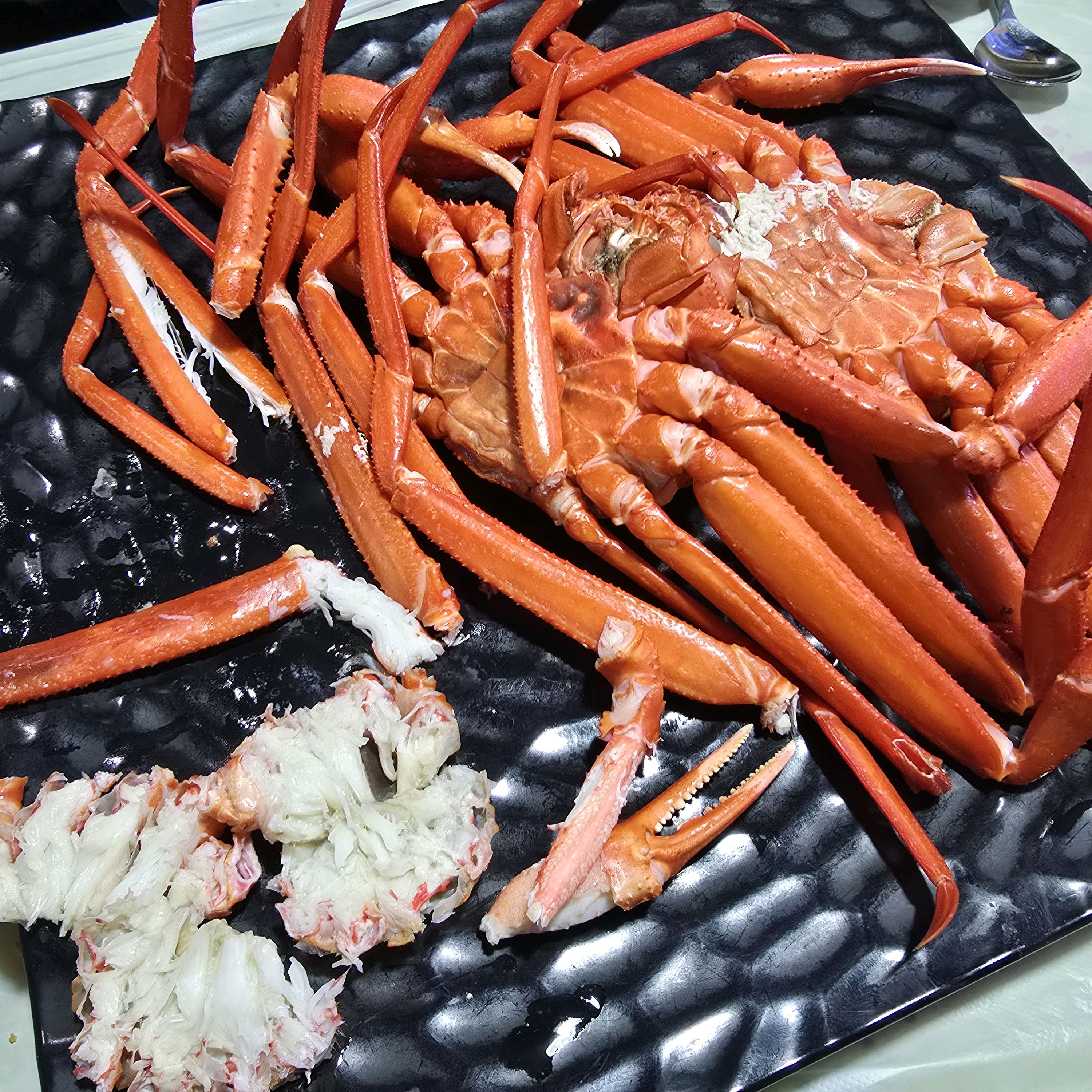 먹는 방법에 대한 설명도 자세하게 해주셔서 좋았고 바로바로 쪄서 알아서 리필을 해주시는 점