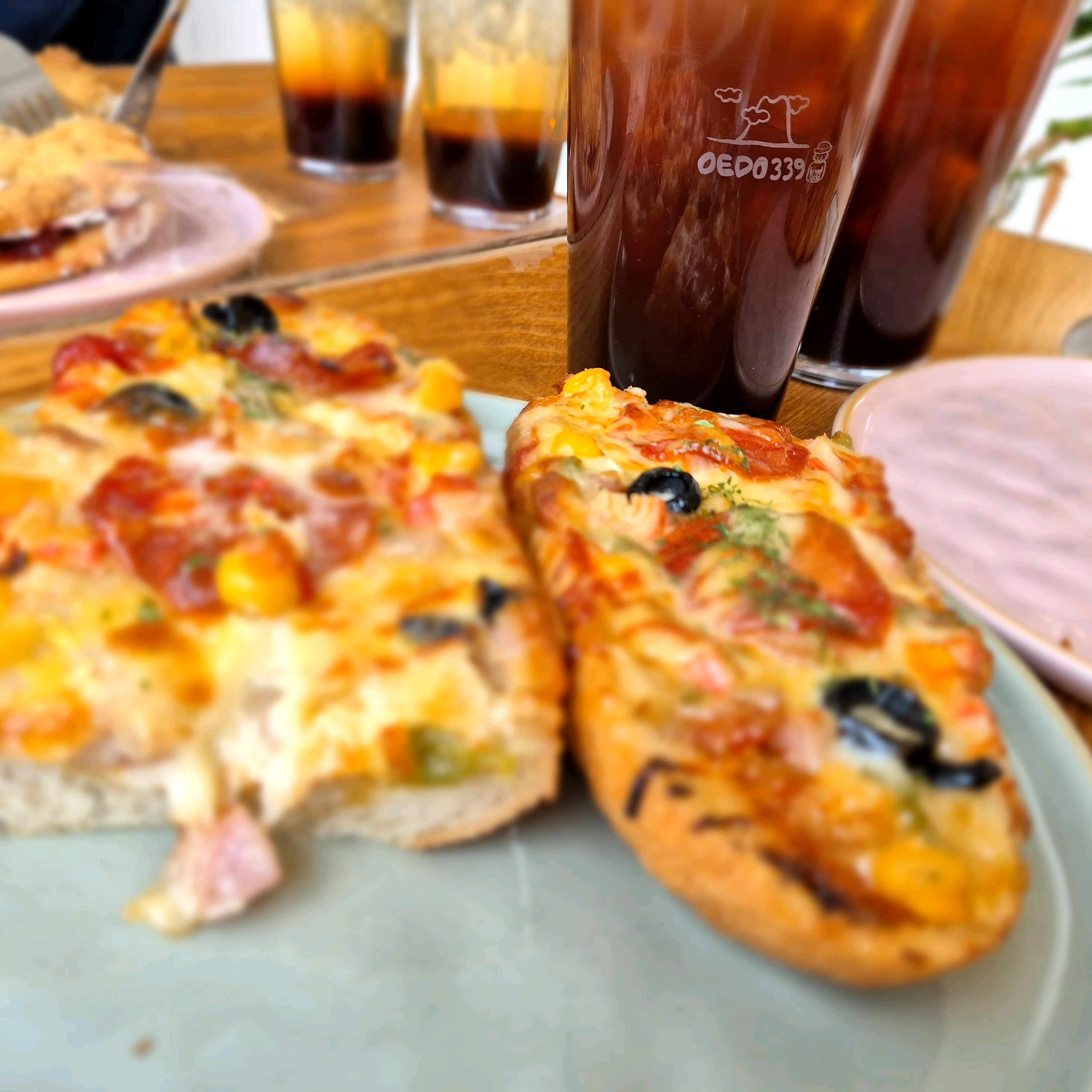 뷰한번 보고 빵한번 먹고 - 제주 맛집 외도339