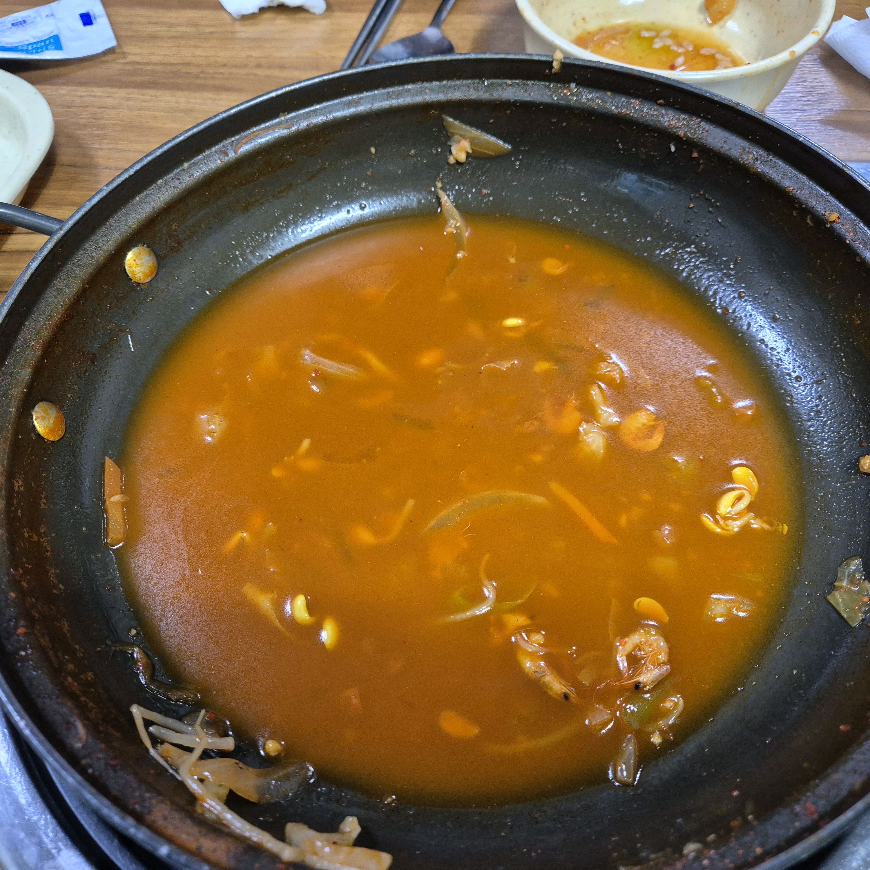 지나다니다 늘~~ 줄서있는 식당이라서 궁금했음..^^ - 대전 맛집 동은성