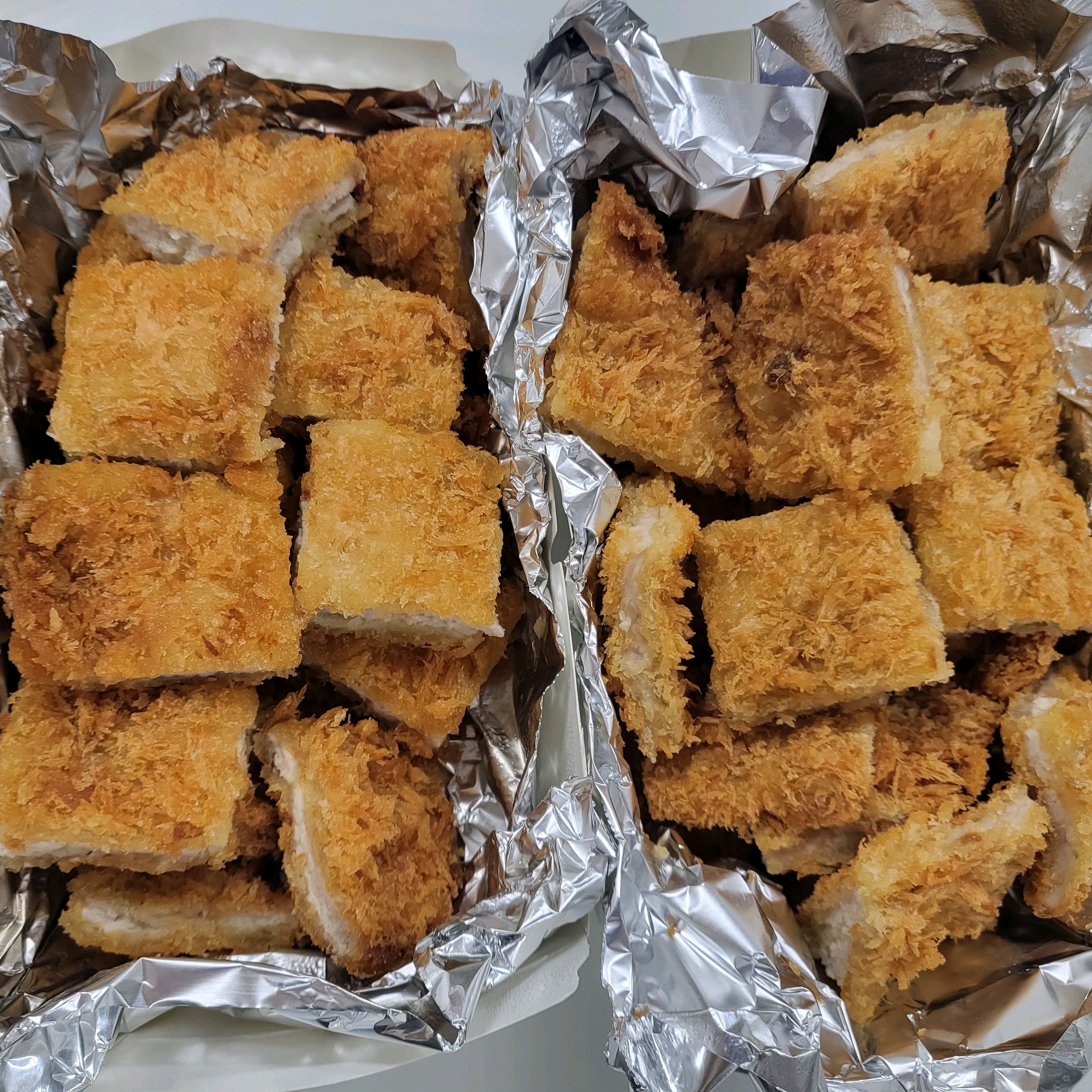 지난번 포장해올 때 넘 불친절하셔서 뜸했었는데 - 양산 증산 맛집 홍익돈까스 양산점