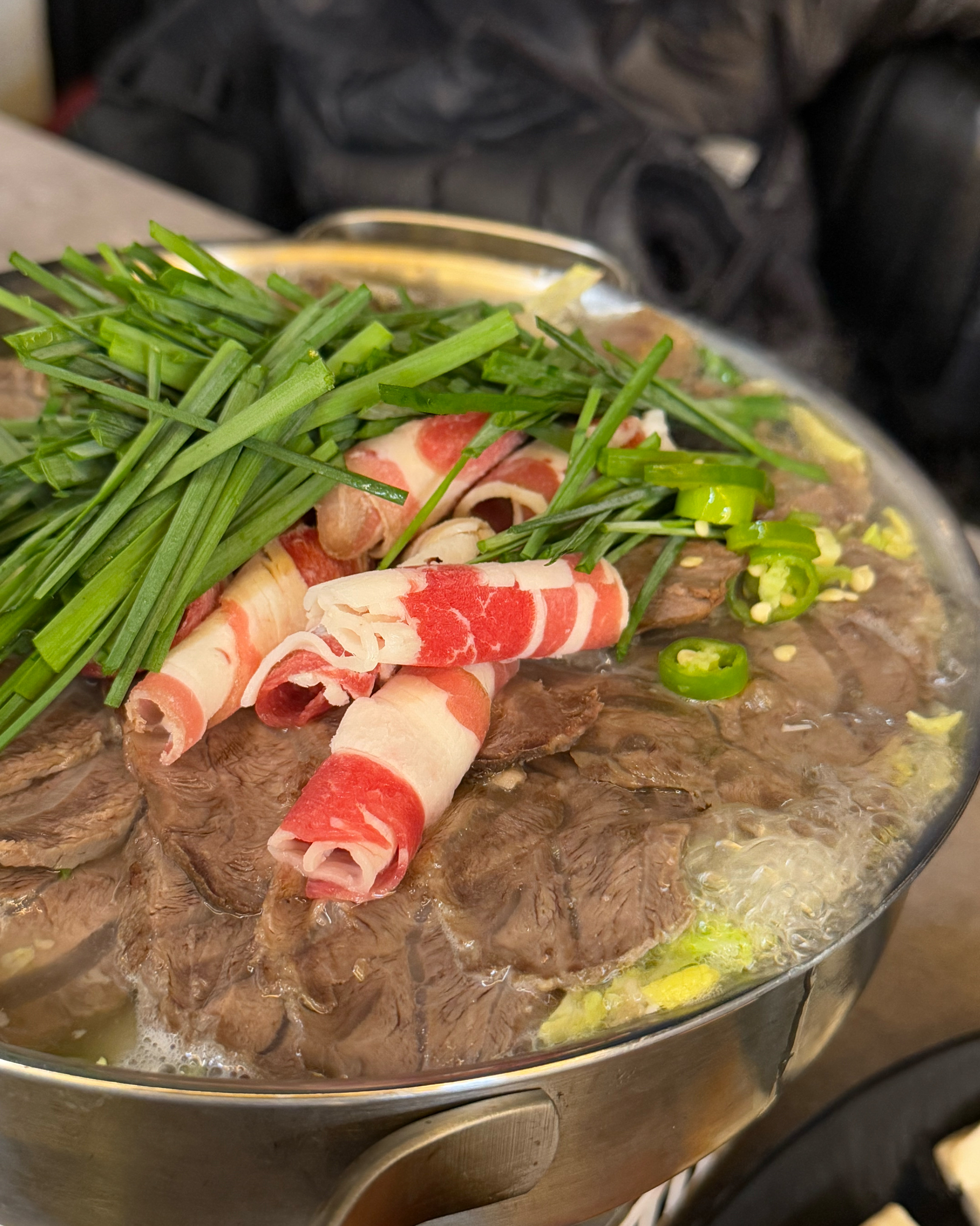 국물이 생각날 때 종종 오는 동네 맛집입니다 오늘같이 날 추울때 생각나는 곳 ! :) 스지