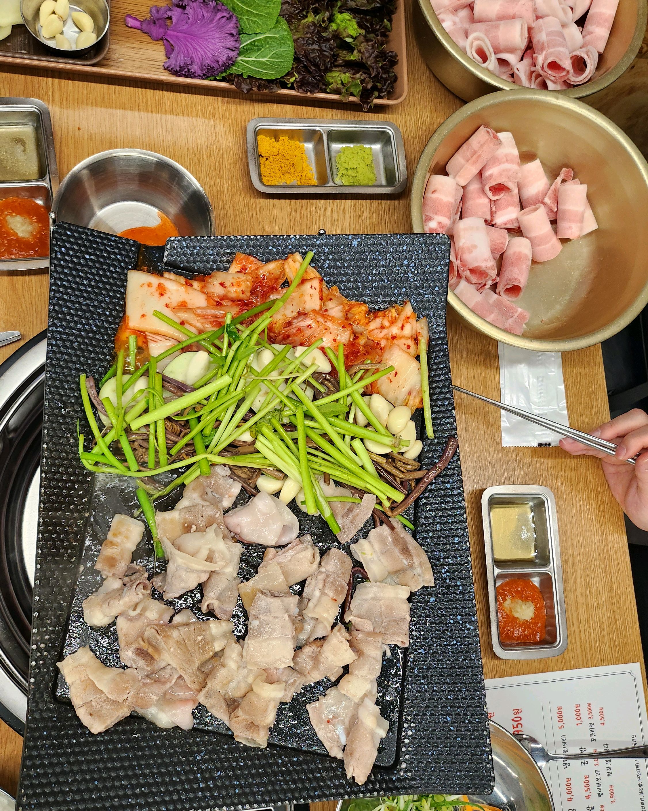 <대패상회>망원동 셀프바 무제한 고기집 - 망원동 맛집 대패상회