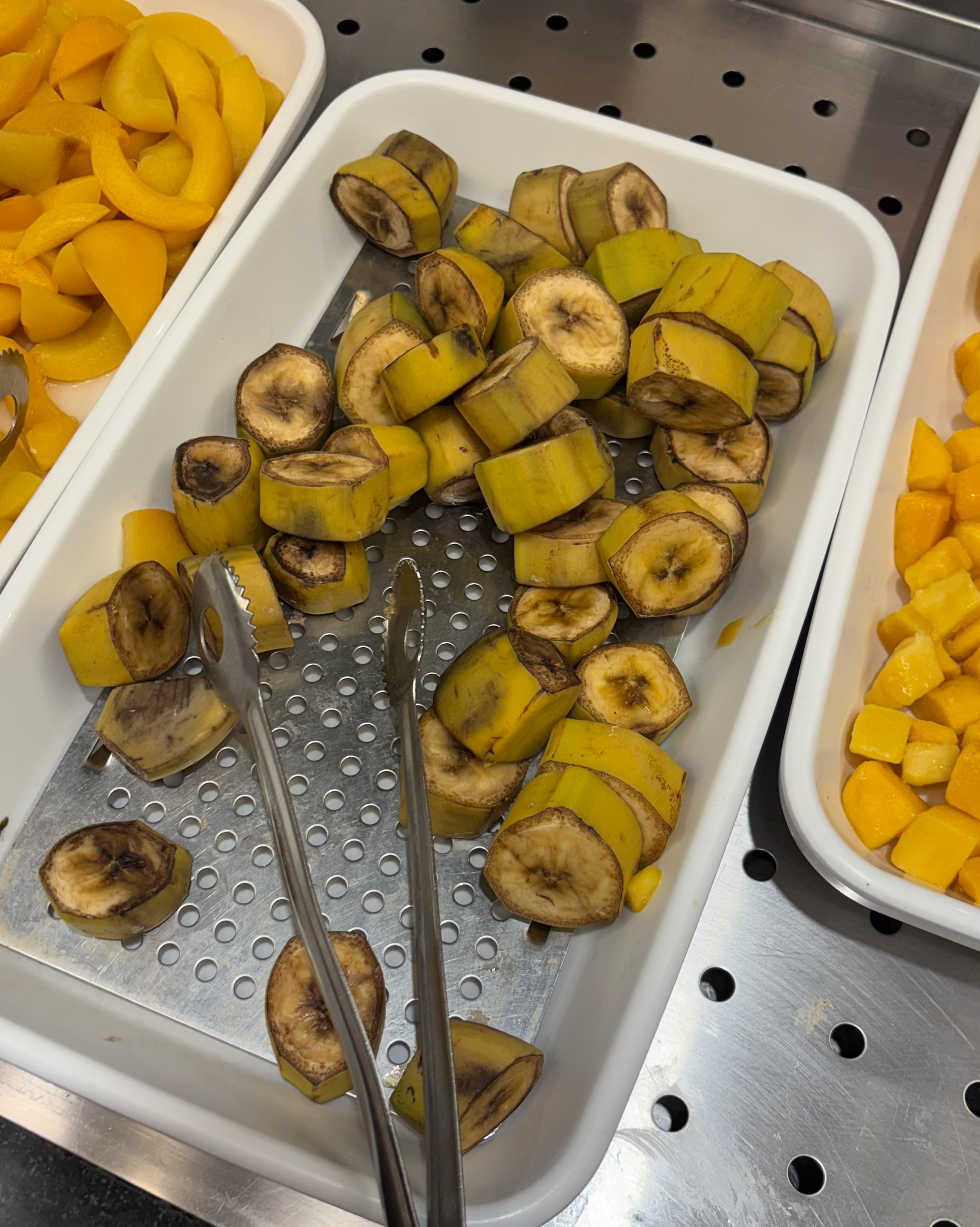 주말에 갔는데 주말 한정 메뉴 1도 없었어요 그거 보고 간거였는데요 - 신촌역 맛집 피자몰 신촌점