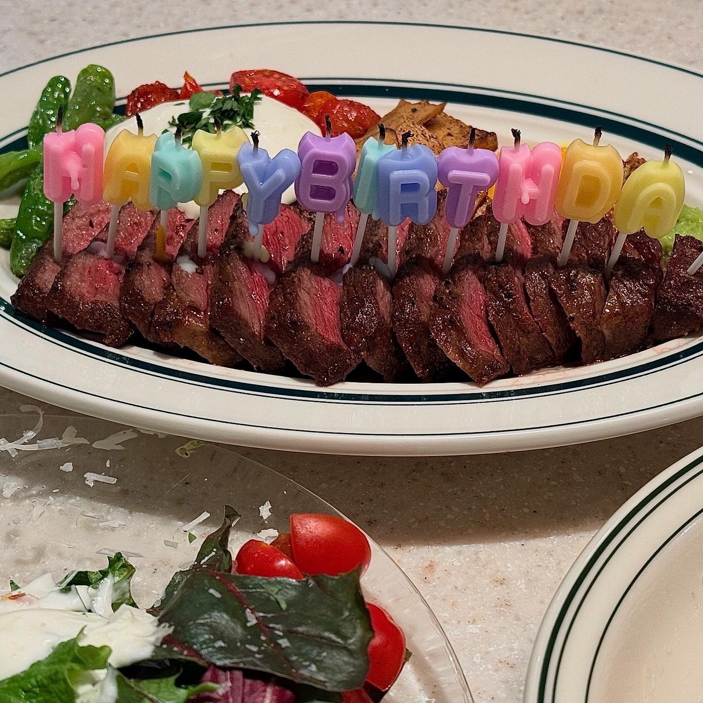 생일기념으로 간건데 음식 너무 맛있고 분위기도 너무 좋았어요 !! 파스타 너무 맛있어요 🥹