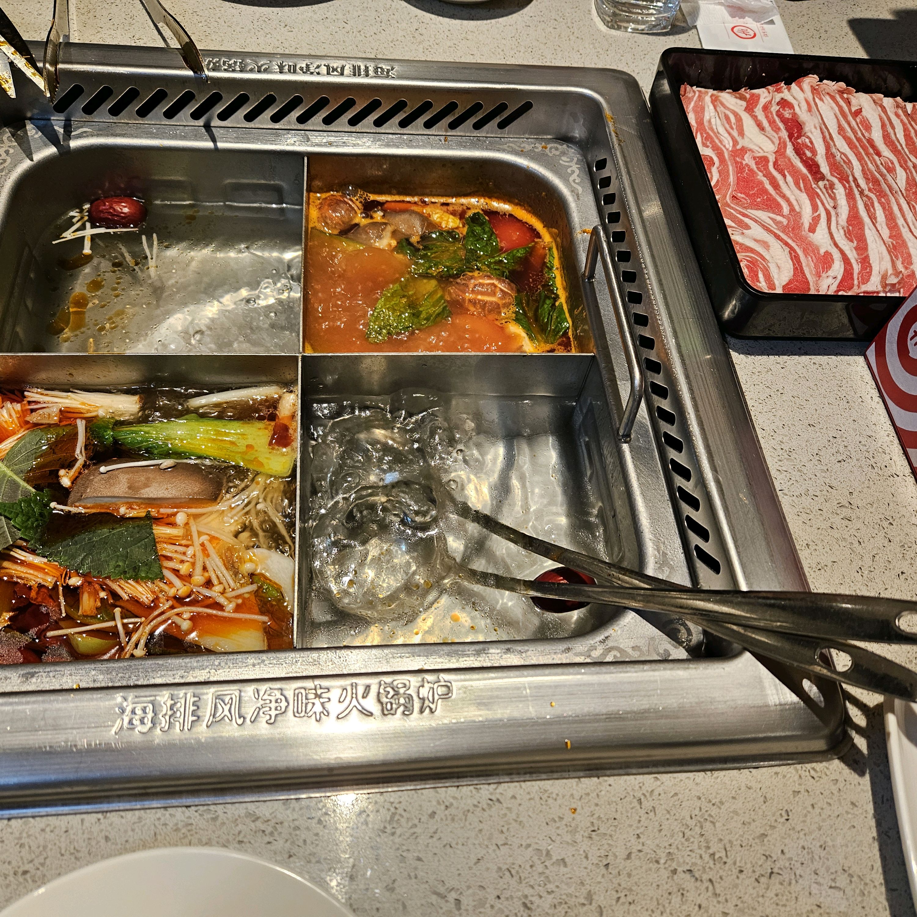 훠궈 너무 맛있고 신선하고 직원분들도 친절하세요~ - 가산디지털단지 맛집 하이디라오 가산점