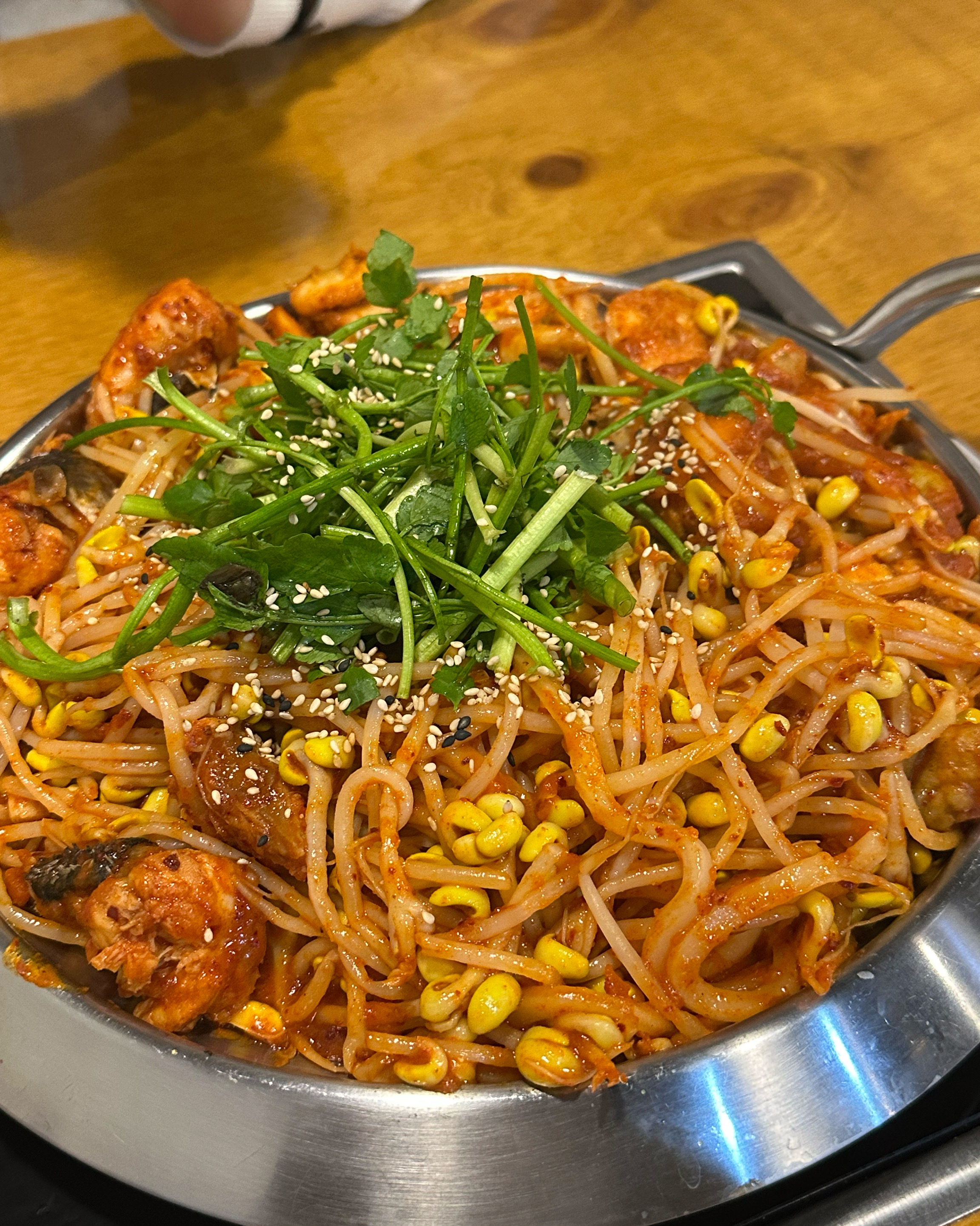 아구찜 처음 먹어보는데 맛있게 맵고 우동 사리도 쫄깃쫄깃 너무 맛있어요 ㅠㅠ - 천호동 맛집 1990아구찜 천호점