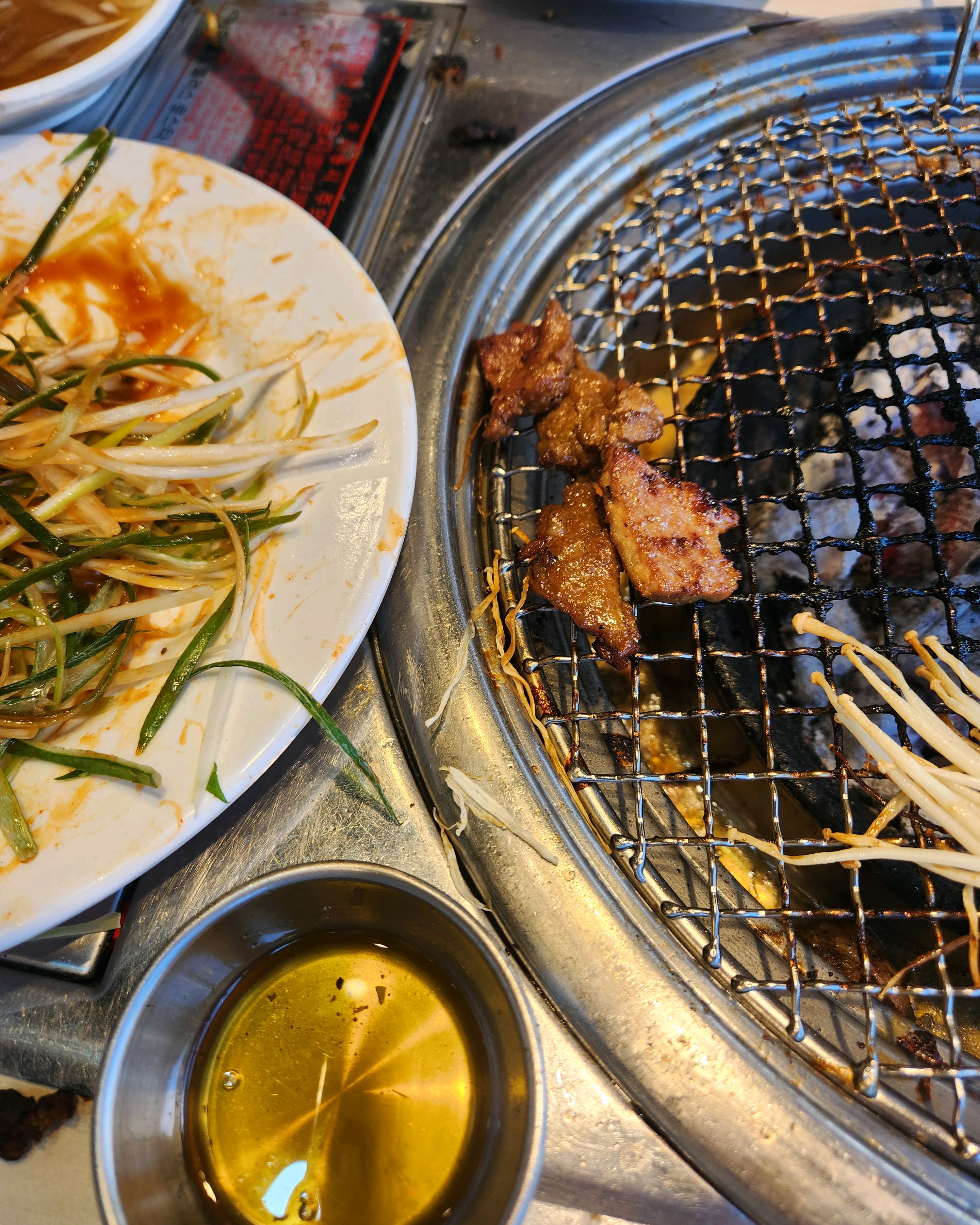 아이랑 어른들 모두 맛잇게먹을수있는곳 아이들이 여기 양념갈비맛에 푹 빠졋어요. - 흥덕 맛집 명륜진사갈비 용인흥덕점