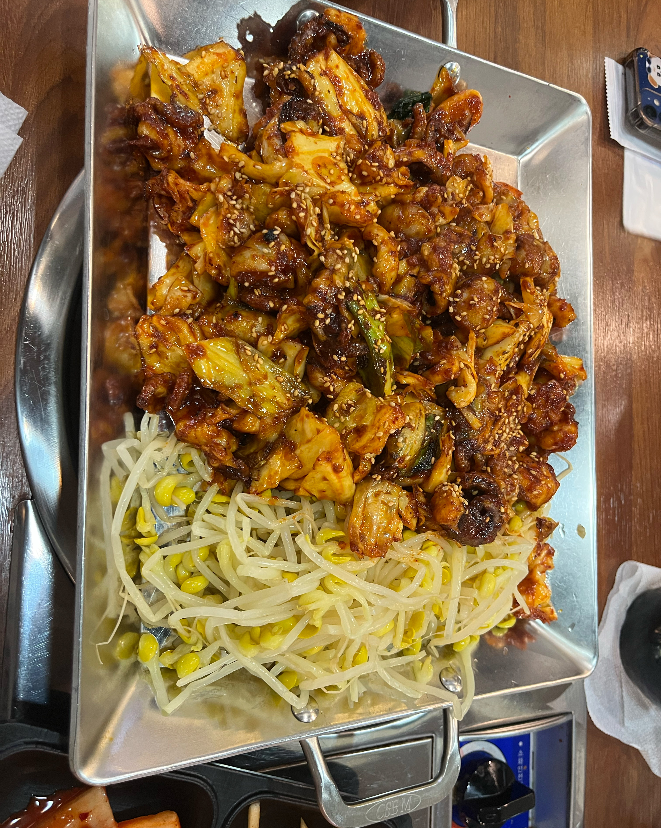 적당한 매콤함과 쫄깃한 식감이 환상적인 조화를 이루는 맛집 발견! - 천호동 맛집 돗가비불쭈꾸미 천호로데오점