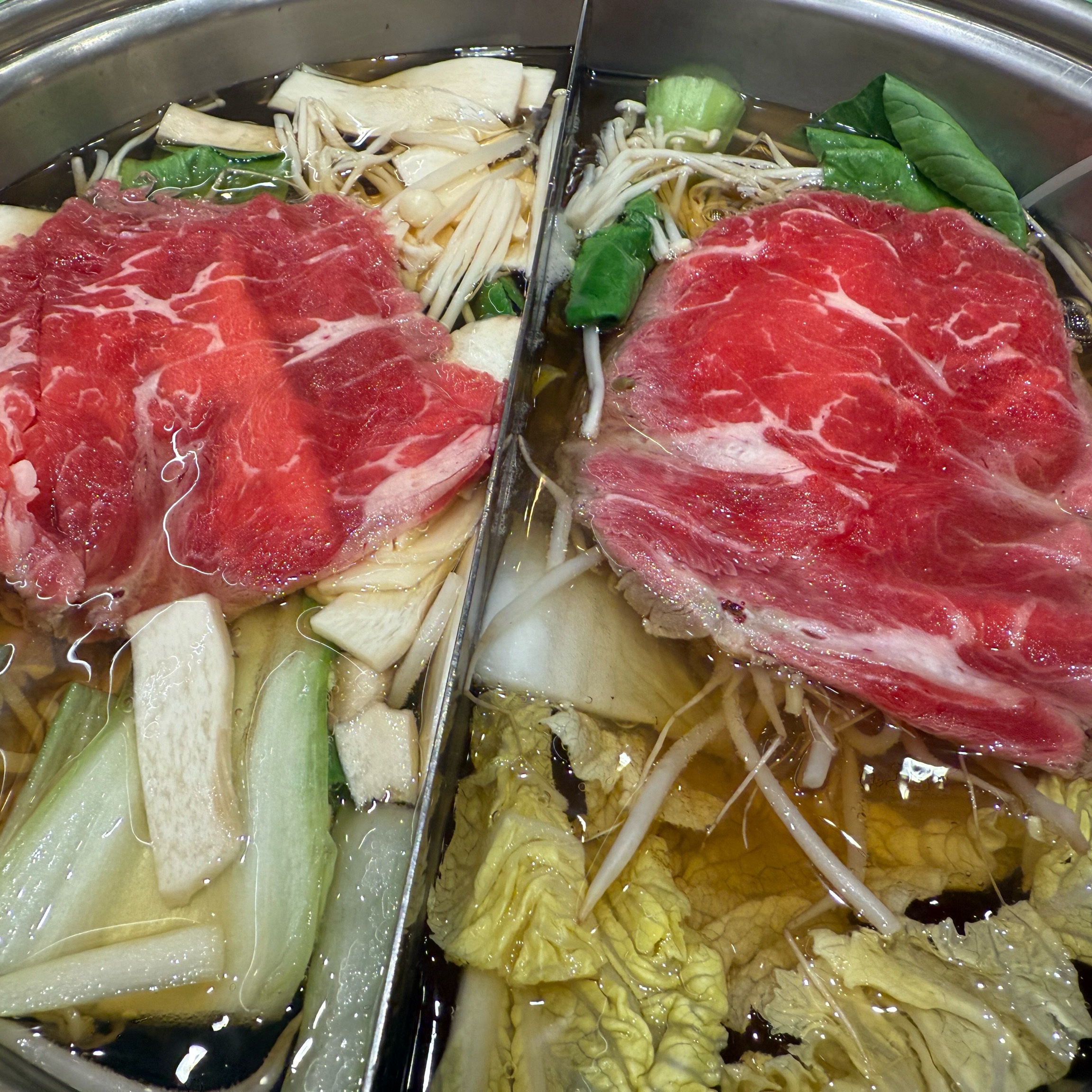 주말이라 조금 기다렸지만 직원분들 친절하시고 - 수원 오목천동 맛집 샤브20 수원 권선구점