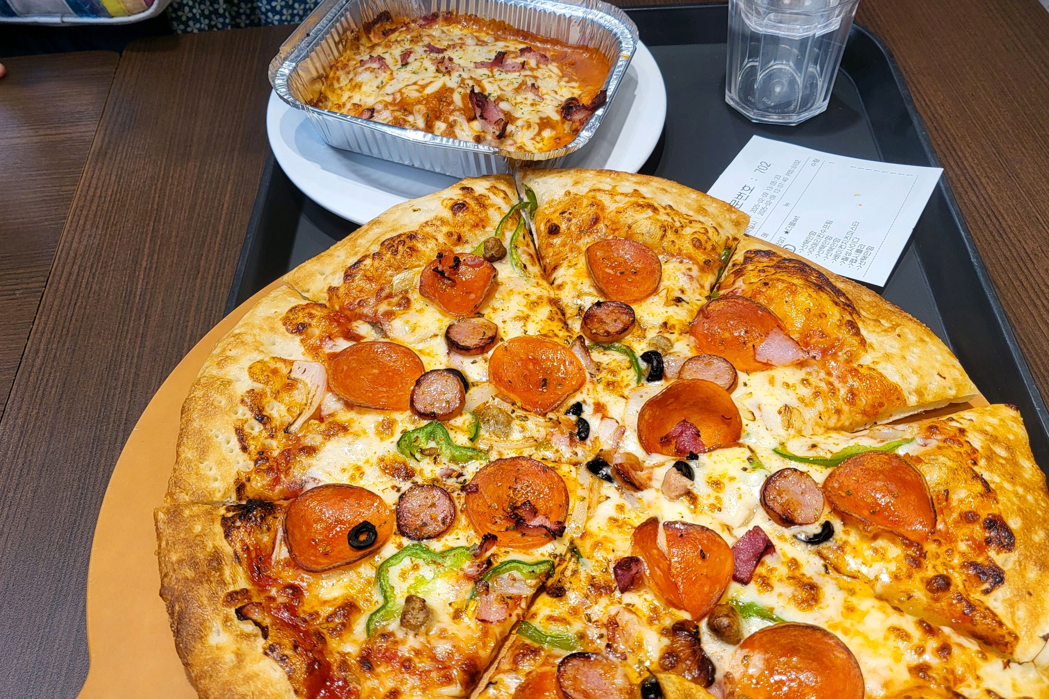금방 나온 피자 너무 맛있어요~~담에 홈플러스 장 볼 때 또 와서 먹어야겠어요 - 칠곡3지구 맛집 피자몰 홈플러스 칠곡점