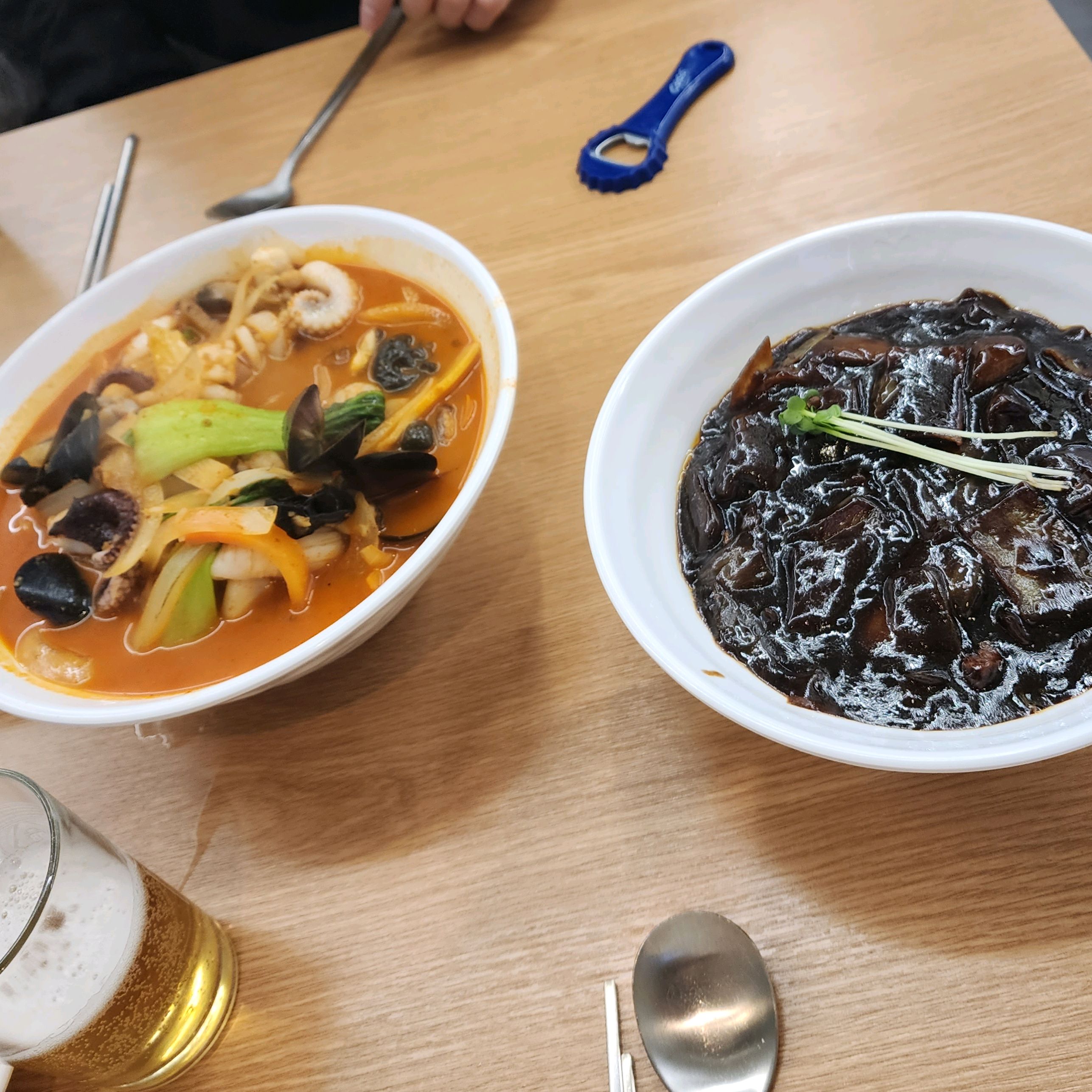 신짬뽕 완전 얼큰하고 맵고 해장됩니다 넘 맛있어요 세트로시키고 짬뽕 변경이 신의한수였어요