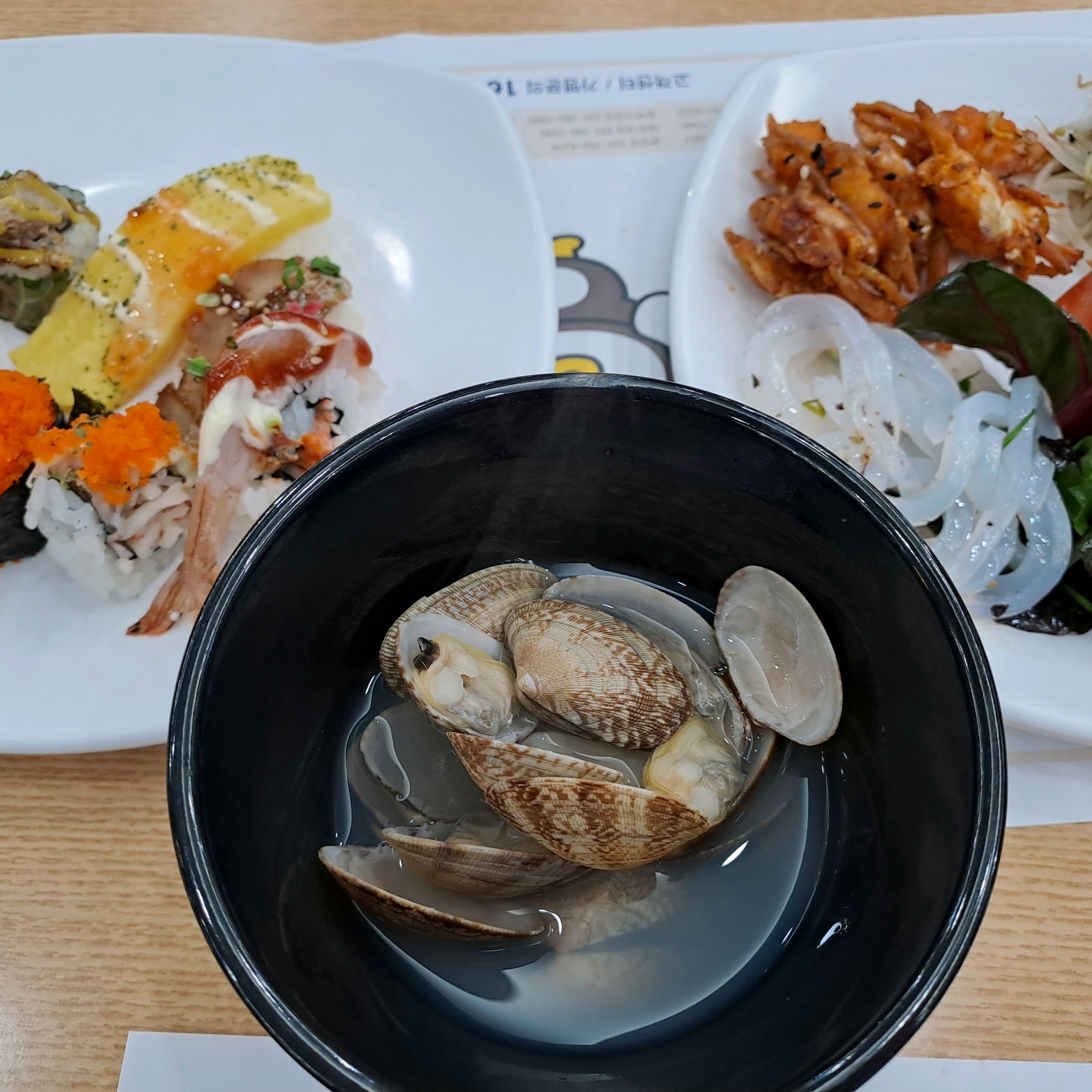 오늘은 꿔바로우랑 게살스프가 방금 나와서 맛있게 먹었어요. 장소가 넓고 메뉴가 알차요 - 화정동 맛집 다이닝원 화정직영점