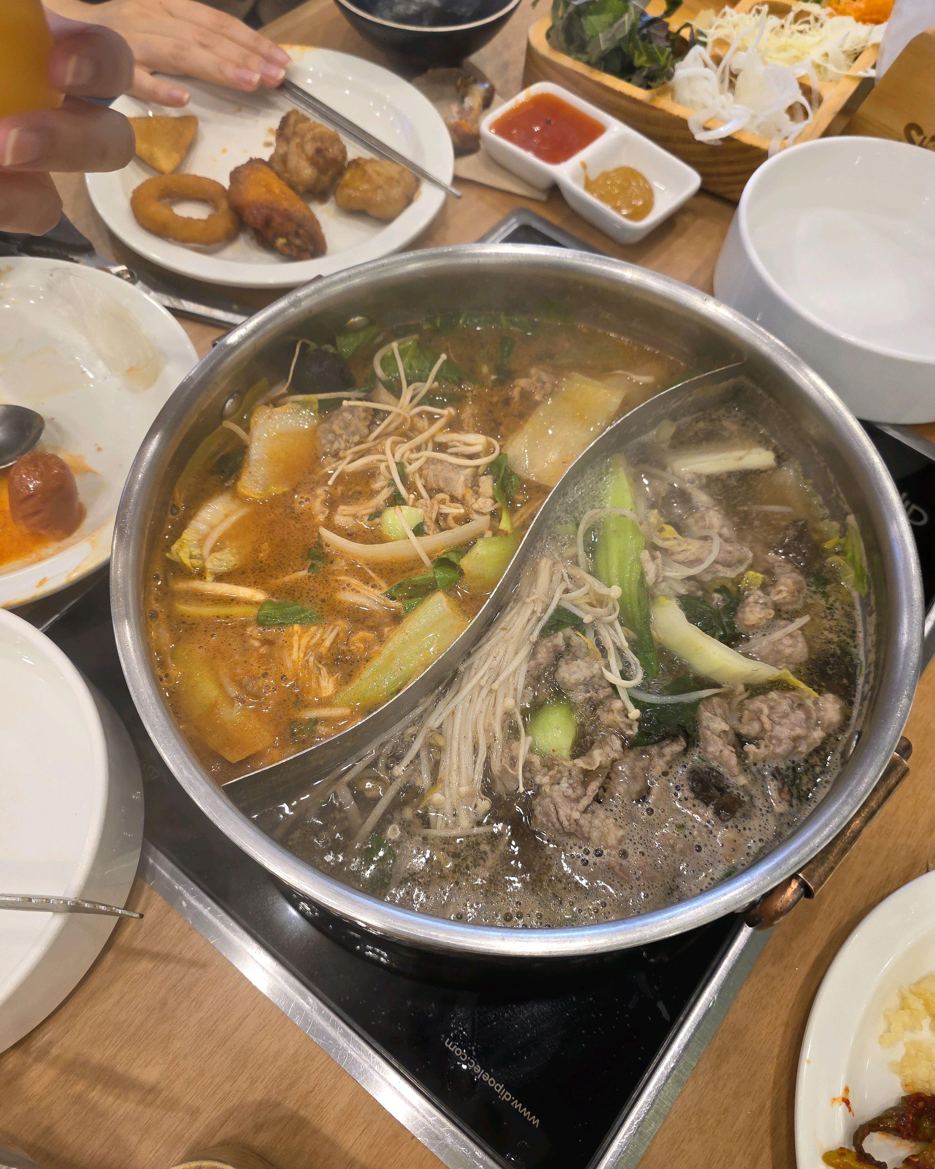 예약해서 가니 기다리지 않아도 되었고 - 울산 삼산 맛집 샤브올데이 울산삼산점