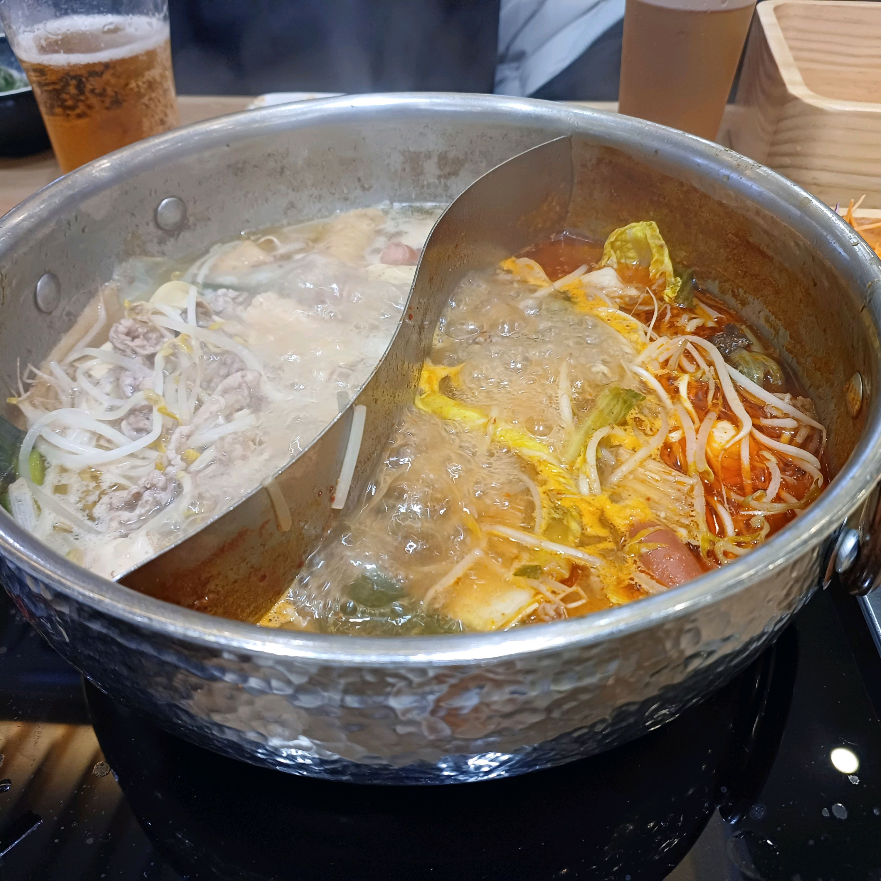 사장님도 친절하시고 재료도 신선해서 맛있게 잘 먹고 온 샤브올데이 입니다. - 천안 불당동 맛집 샤브올데이 천안불당점