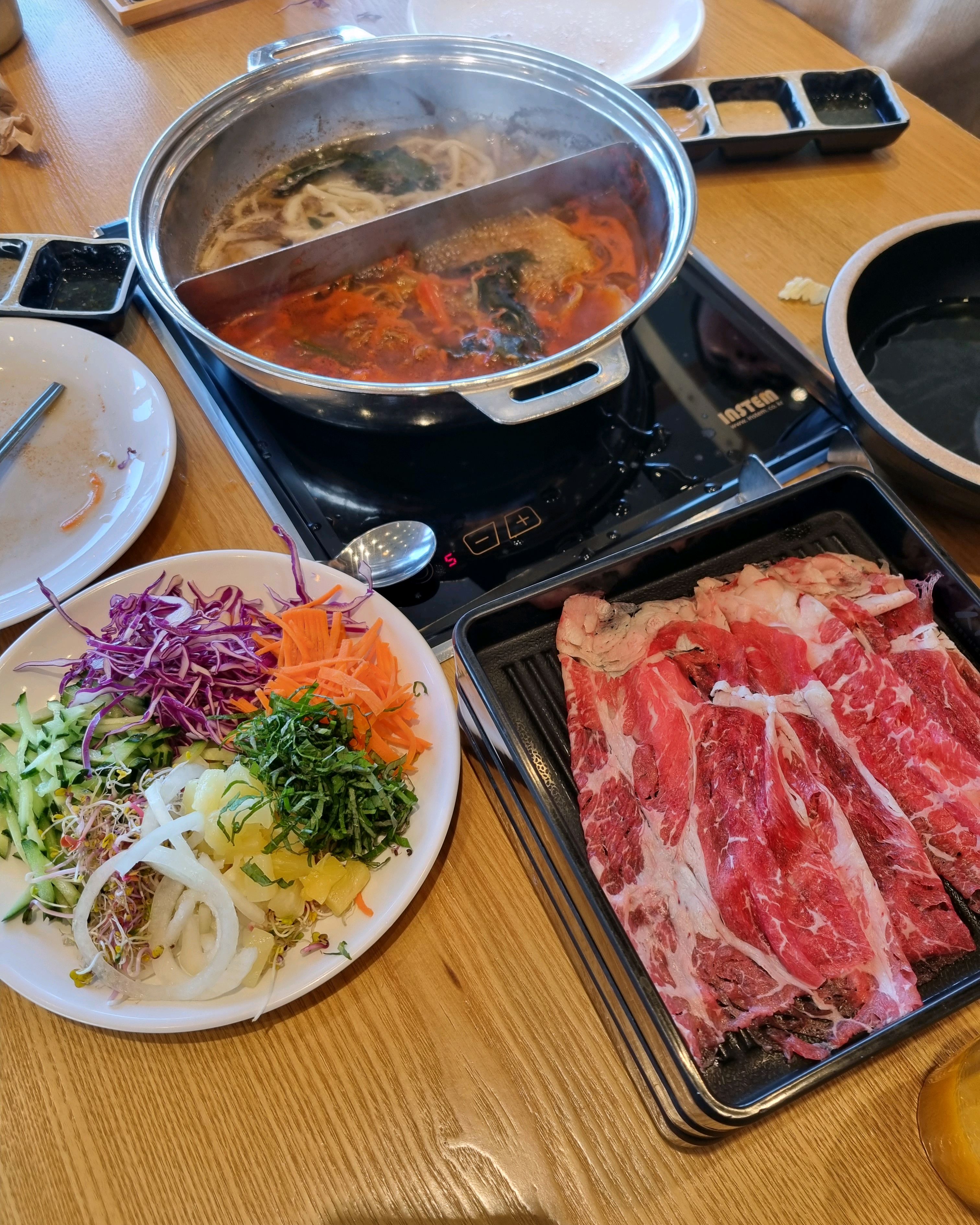 샤브20은 분위기도 오션뷰라 좋고 고기질도 야채질도 좋아서 좋아하는 샤브샤브 가게예요. - 울산 동구 맛집 샤브20 울산동구점