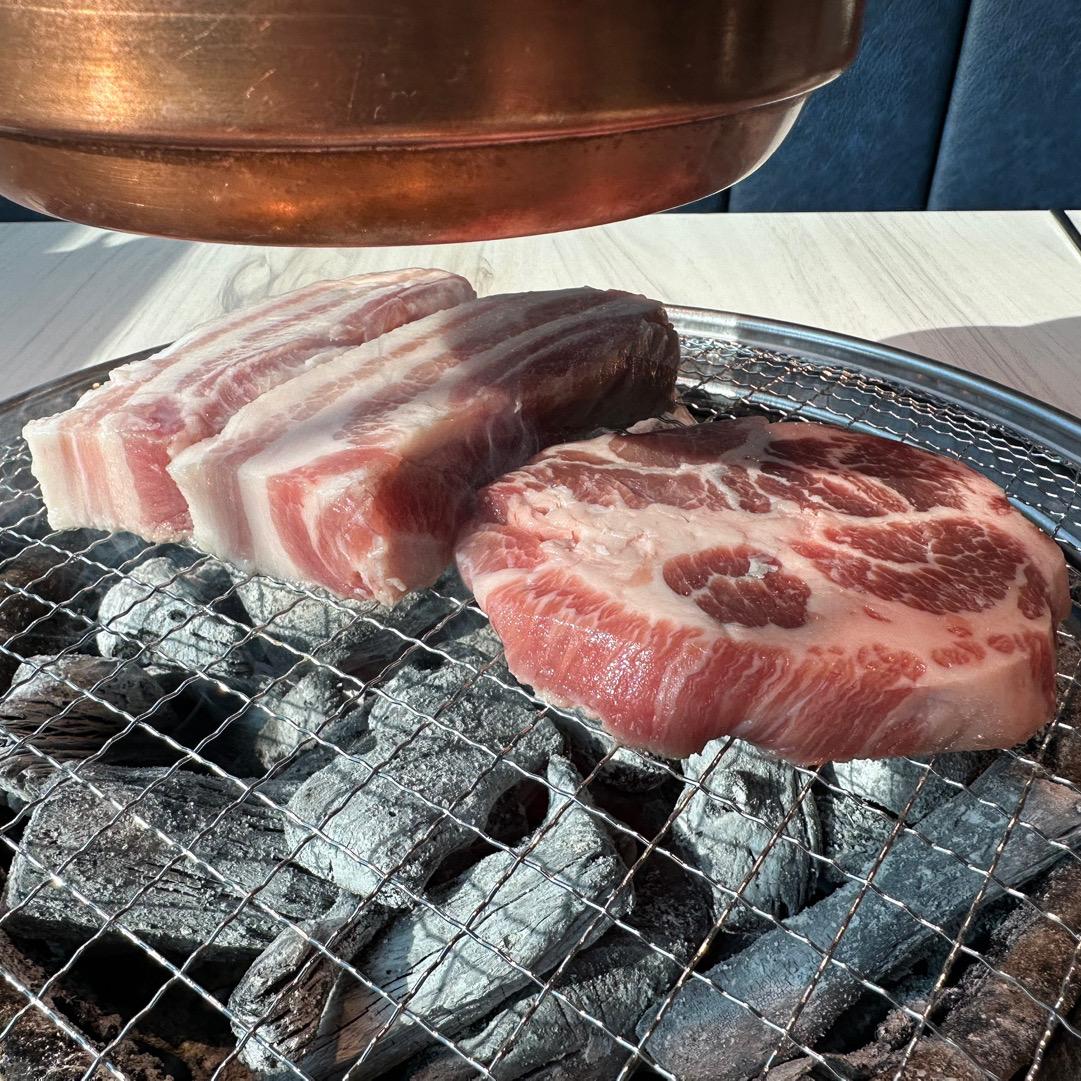 오늘은 친구랑 같이 갔는데 친구도 엄청 맛있다고 좋아했어요!! 특히 목살이 엄청 맛있었어요
