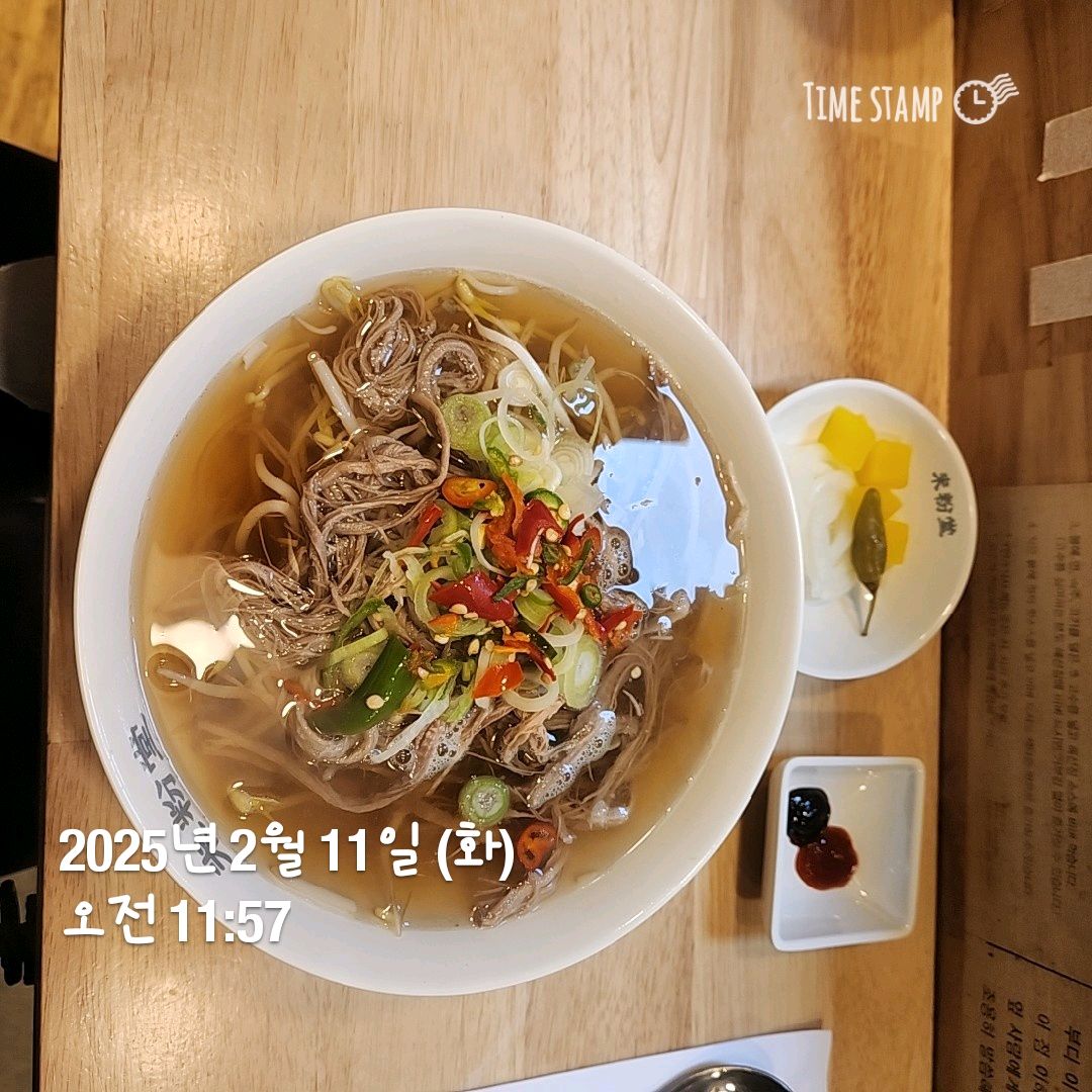 뜨끈한 국물이 땡겨서 갑자기 방문하게 되었는데 넘나 맛있어요.. 😍 쌀국수가 최애라 정말