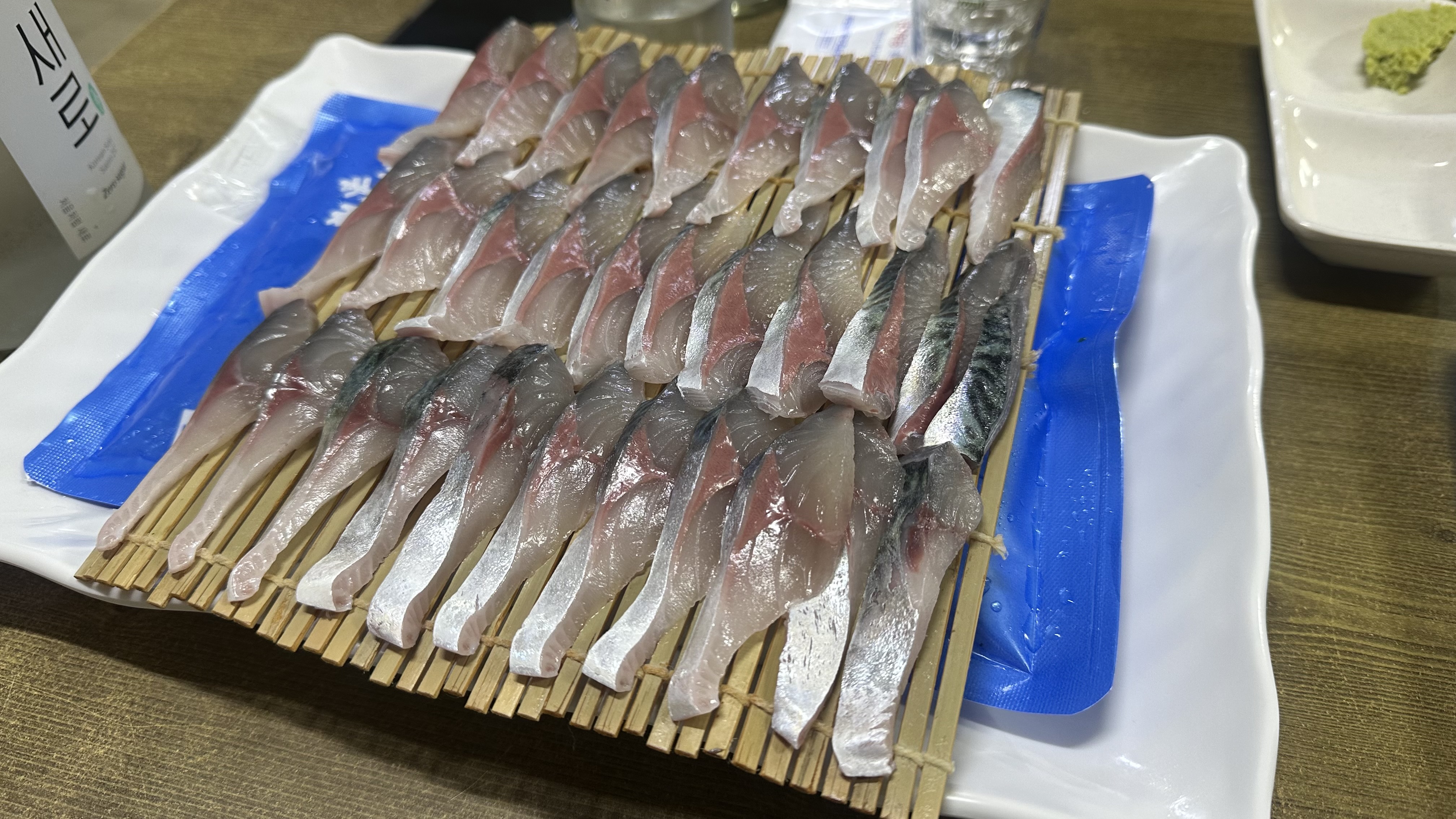 제주에서 고등어 회 먹고 싶으면 찾아가는 곳 - 제주 맛집 원담 제주본점