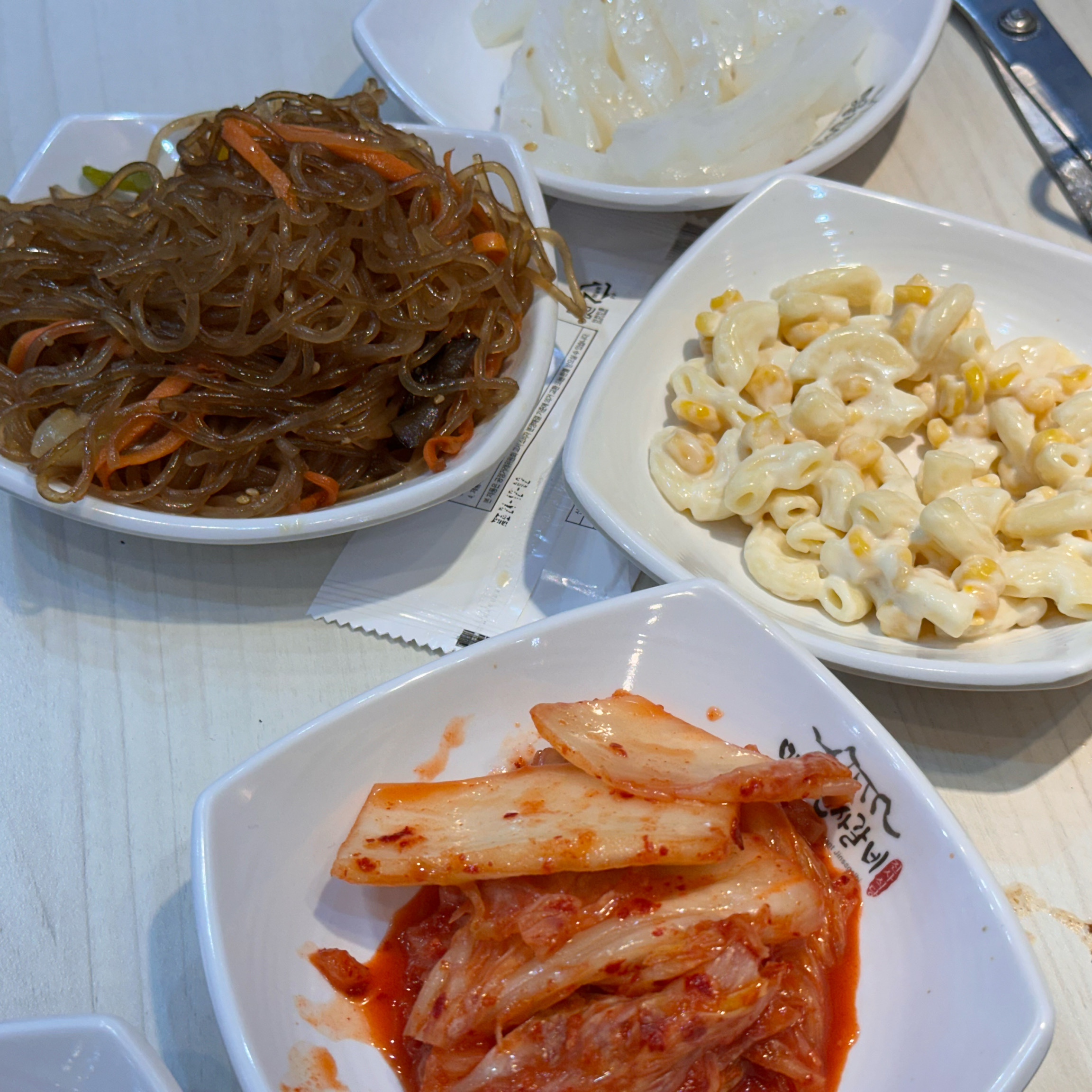 부천점 명륜진사갈비는 처음 와봤는데 인테리어도 예쁘고 맛은 역시 명륜진사갈비네요 👍 좋은 