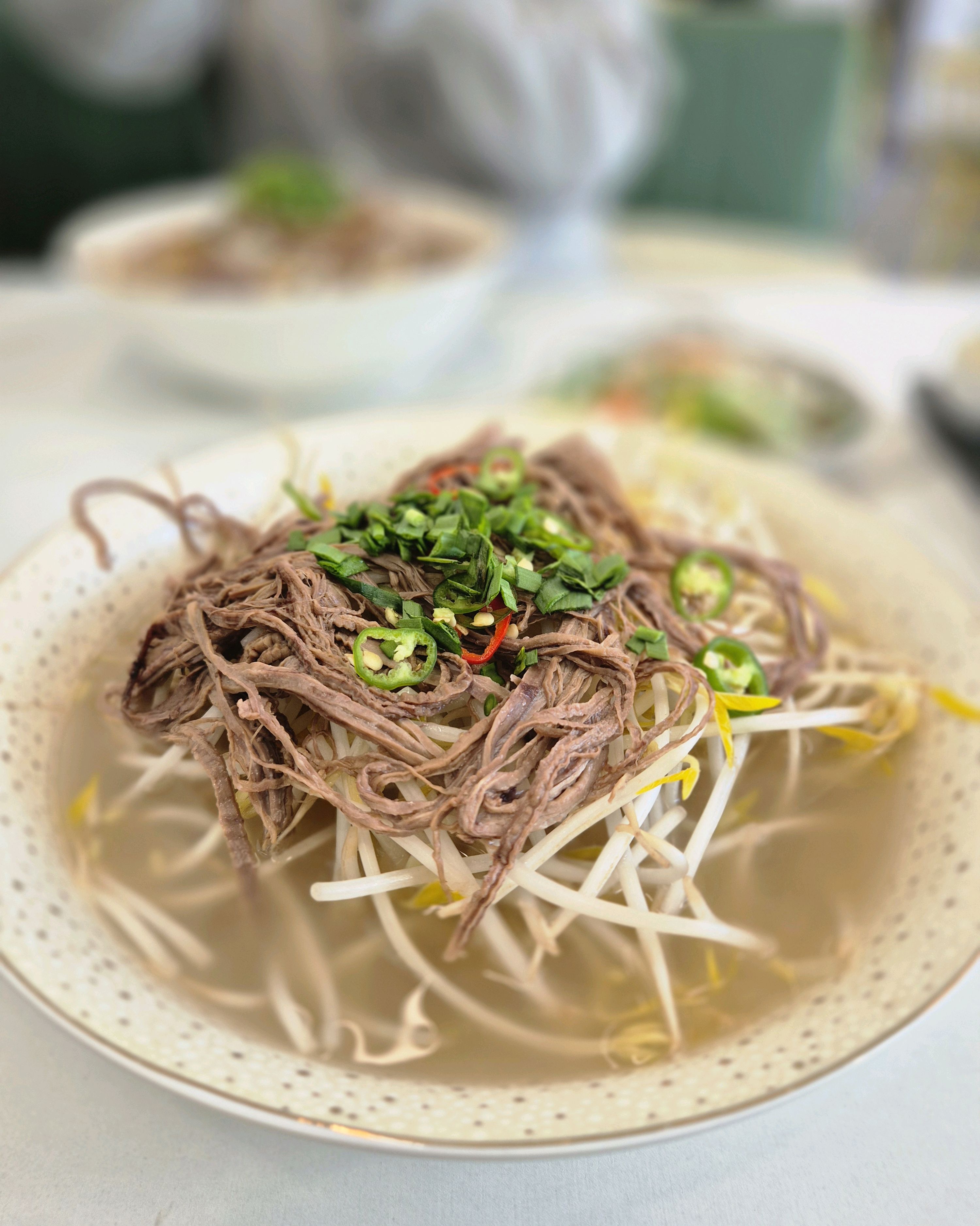 매장도 청결하고, 양도 푸짐하고 좋습니다~ - 아바이마을 맛집 동해쌀국수