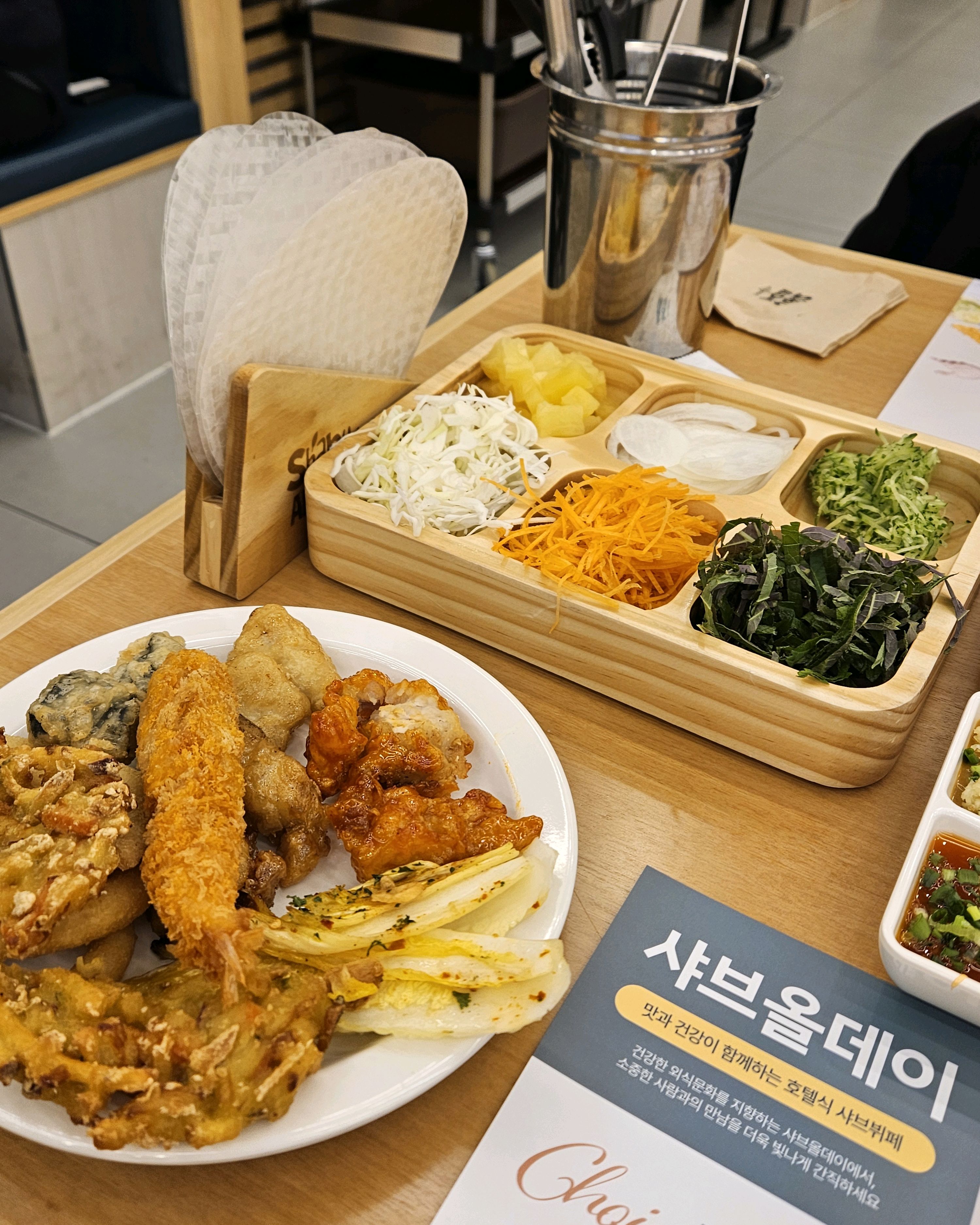 맛이 평타 이상이여서 가기 좋은곳이예요! 저녁 시간은 5시부터인데 6시면 매장이 사람들도