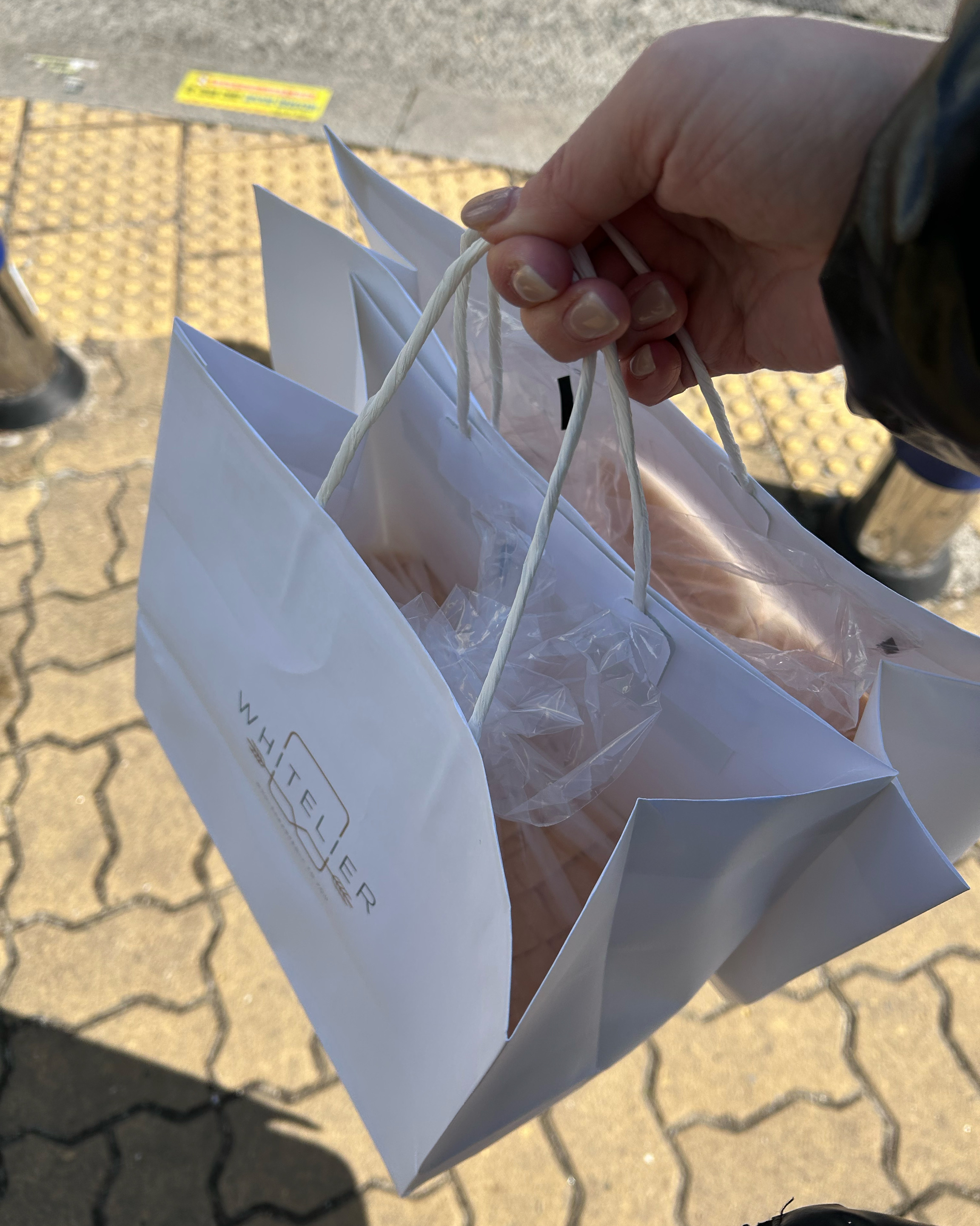 오늘 오픈한 화이트리에🩷 - 부산 기장 맛집 화이트리에 정관점