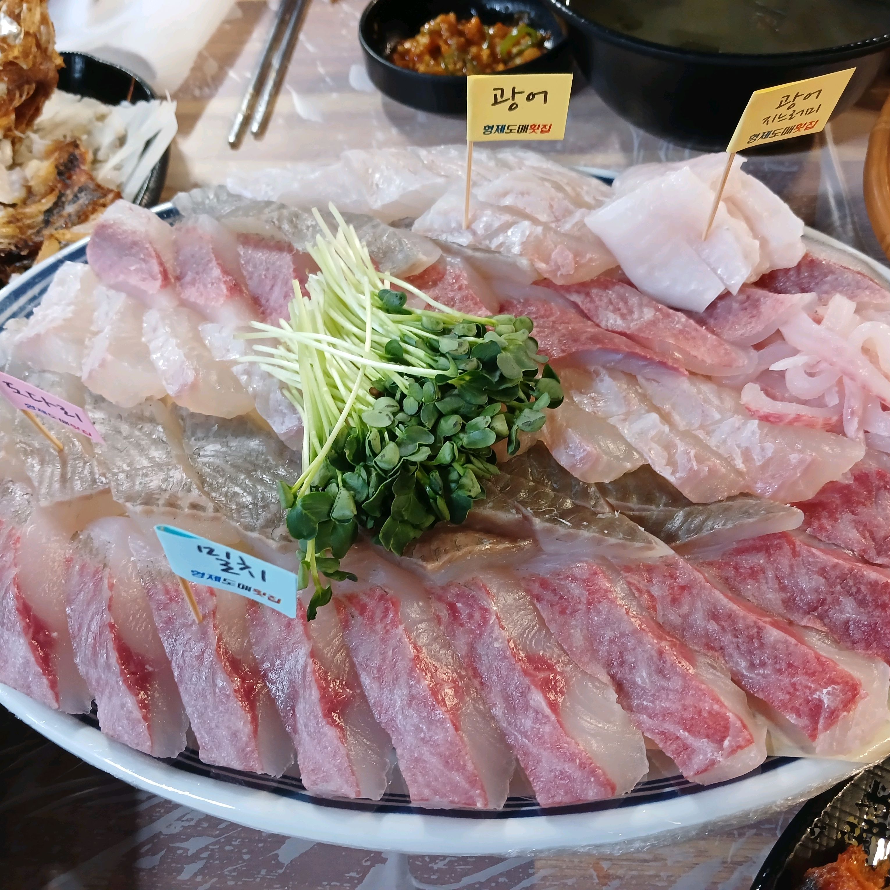 [김해 맛집 형제도매횟집 김해본점] 직접 가본 로컬 리뷰