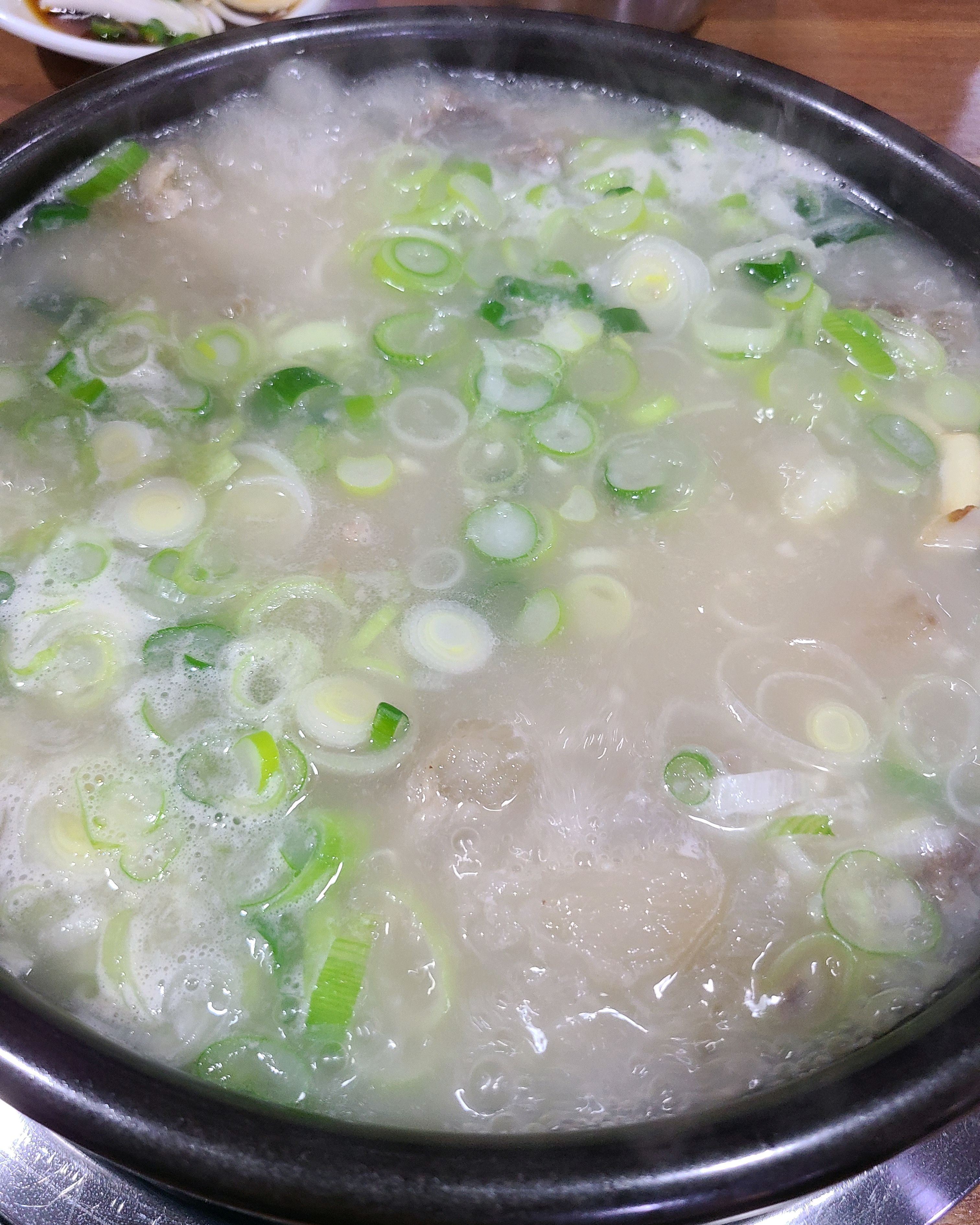 수원시청역밥집 아리랑도가니탕 점심 저녁 식사하기좋고 포장 택배 주차가능해서 편하게 이용하