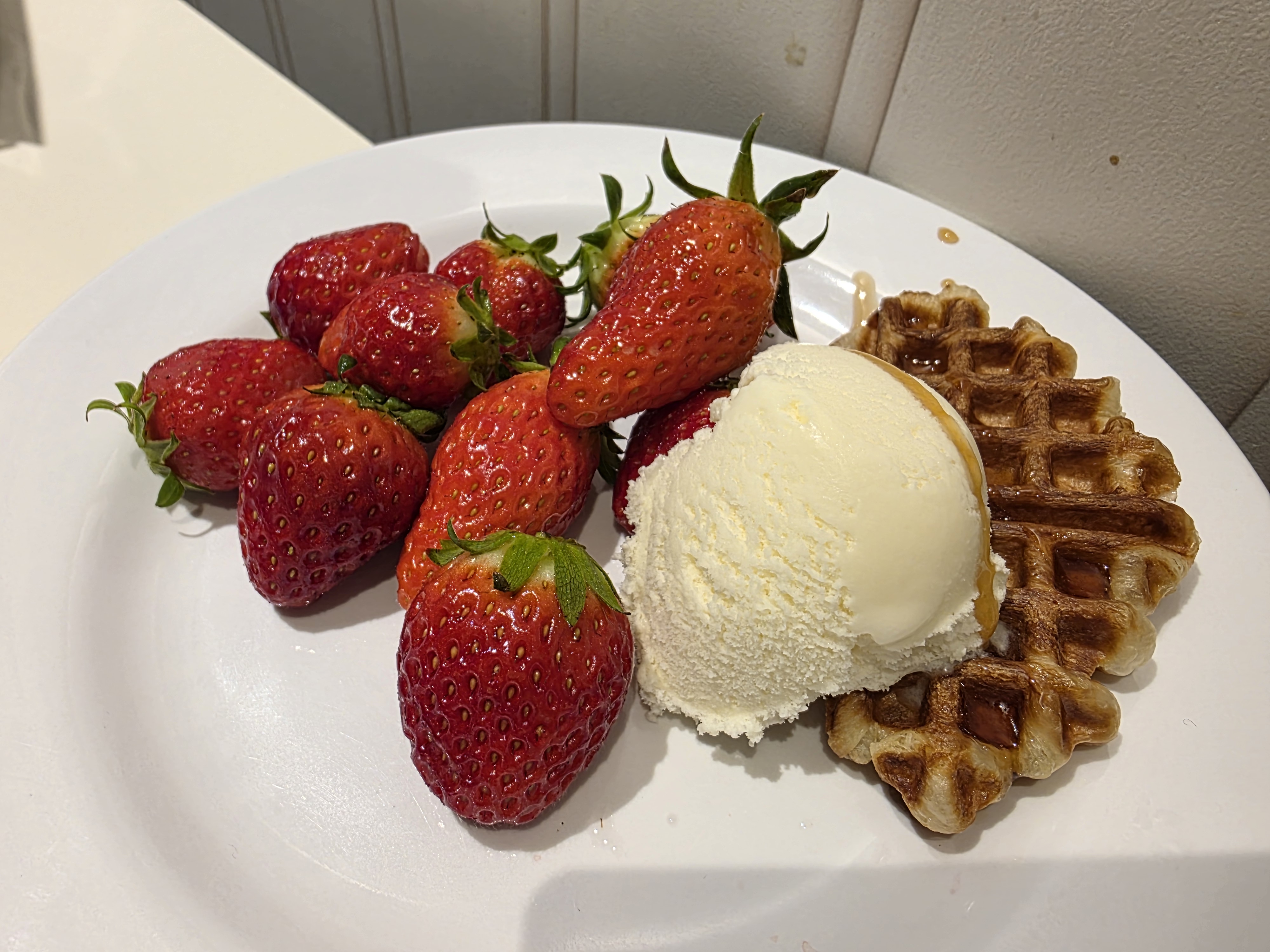 딸기시즌을 맞아 애슐리에 방문했습니다!! 오랜만에 아이와 방문하니 맛있는게 많아졌다고 너무