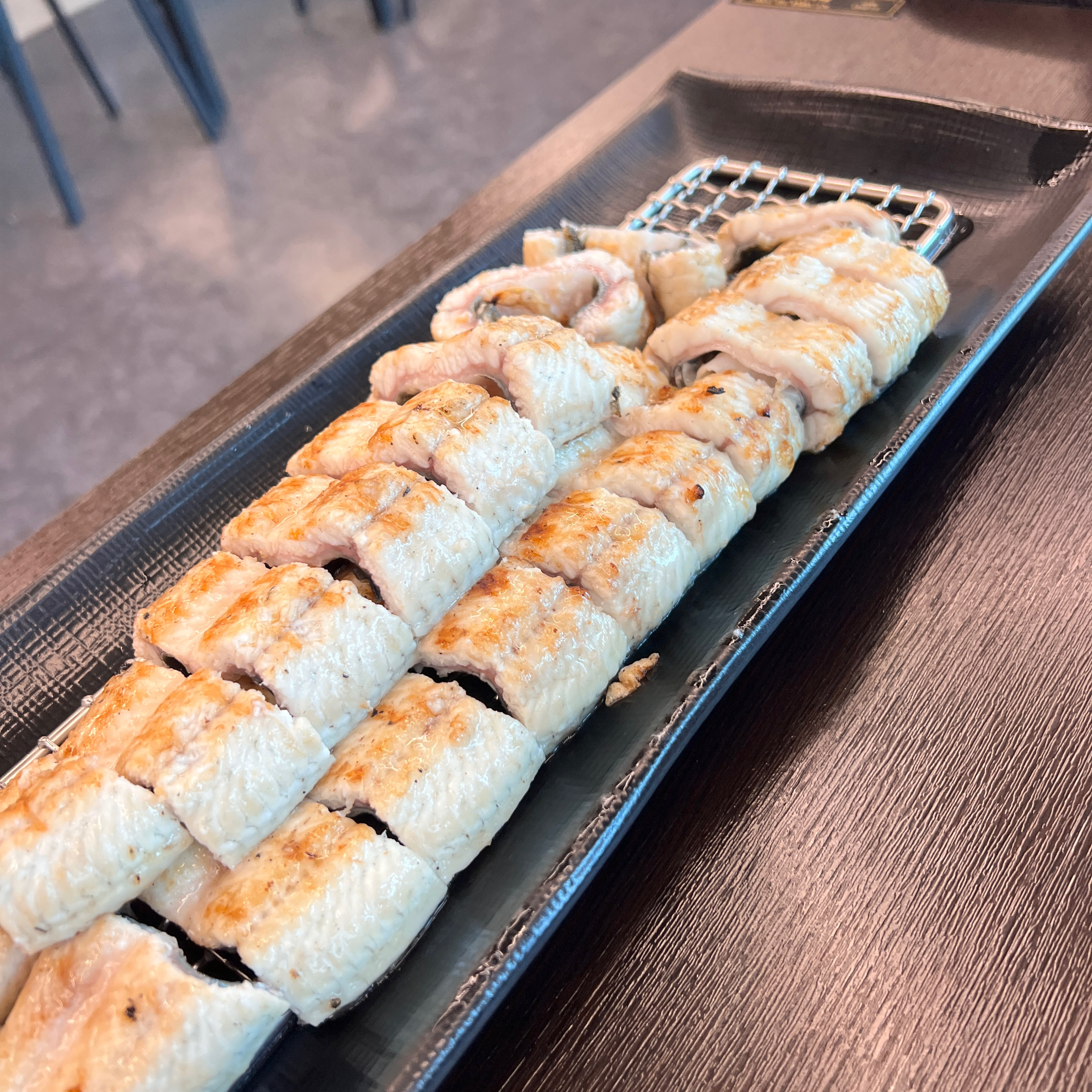 장어 두툼하고 반찬들도 잘 나와요 - 인천 맛집 장어촌