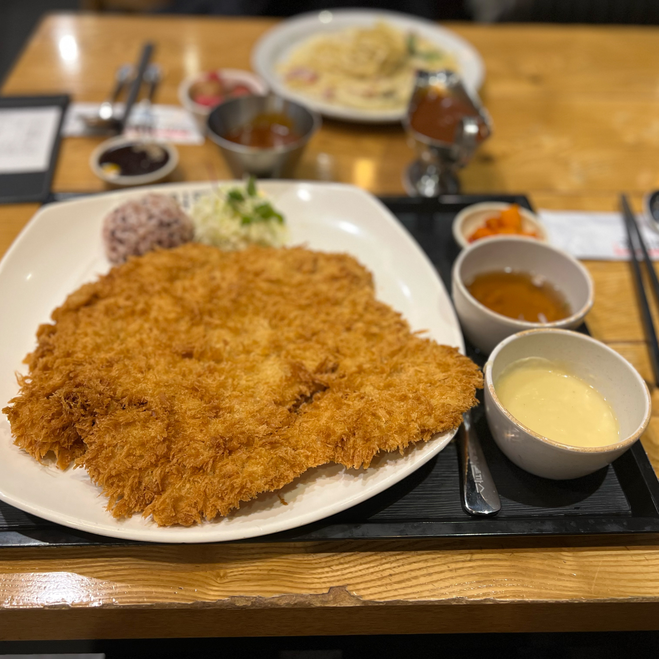 안녕하세요! 이번에 홍익 돈까스를 방문하고 솔직한 후기를 남겨볼게요~ 😊🐷🍽 - 광양 맛집 홍익돈까스 광양점