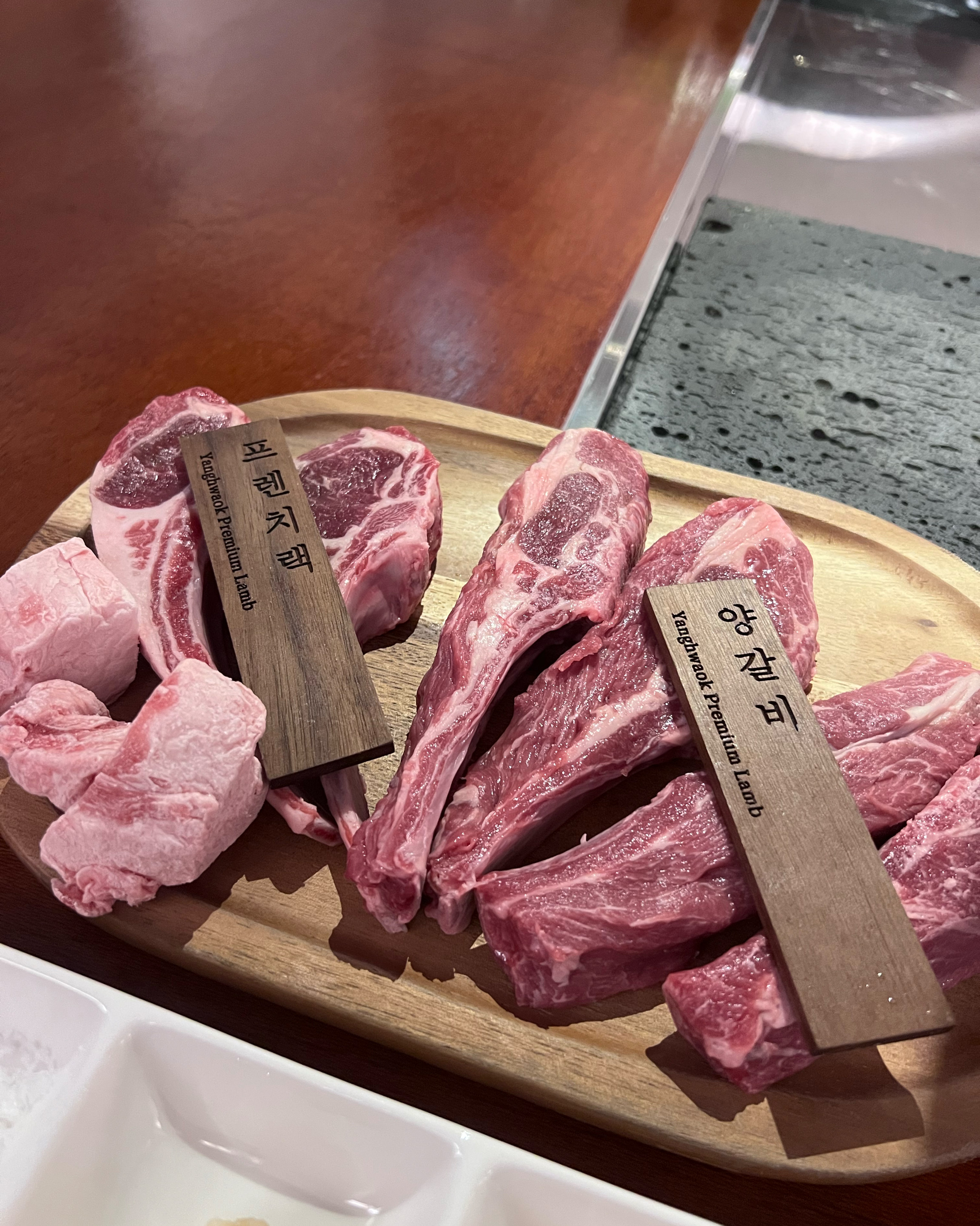 맛있게 구워주시고 하나하나 다설명을 너무잘해주셔서 감사히 잘먹었습니다 다음에도 또또다시 재