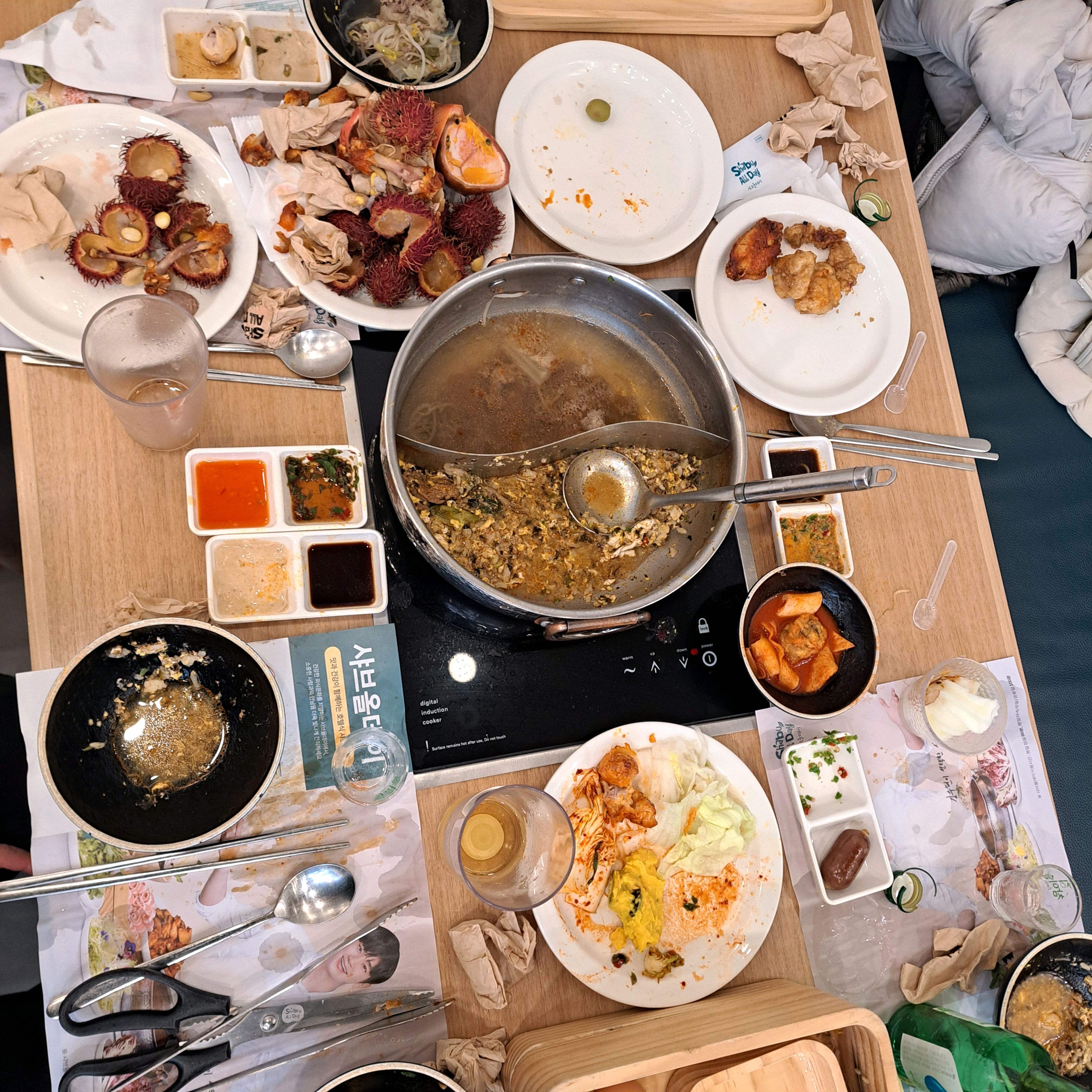 저녁 6시반쯤 드시고싶음 5시에 캐치테이블 웨이팅 걸면됌. 먹은 후 사진밖에 없어서 죄송해